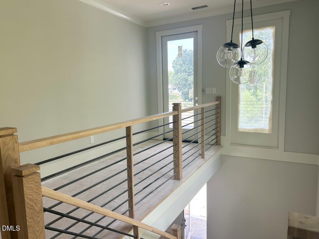 1003 Phoenix Place Property Photo 9