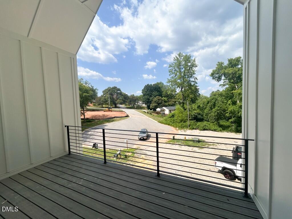 1003 Phoenix Place Property Photo 13