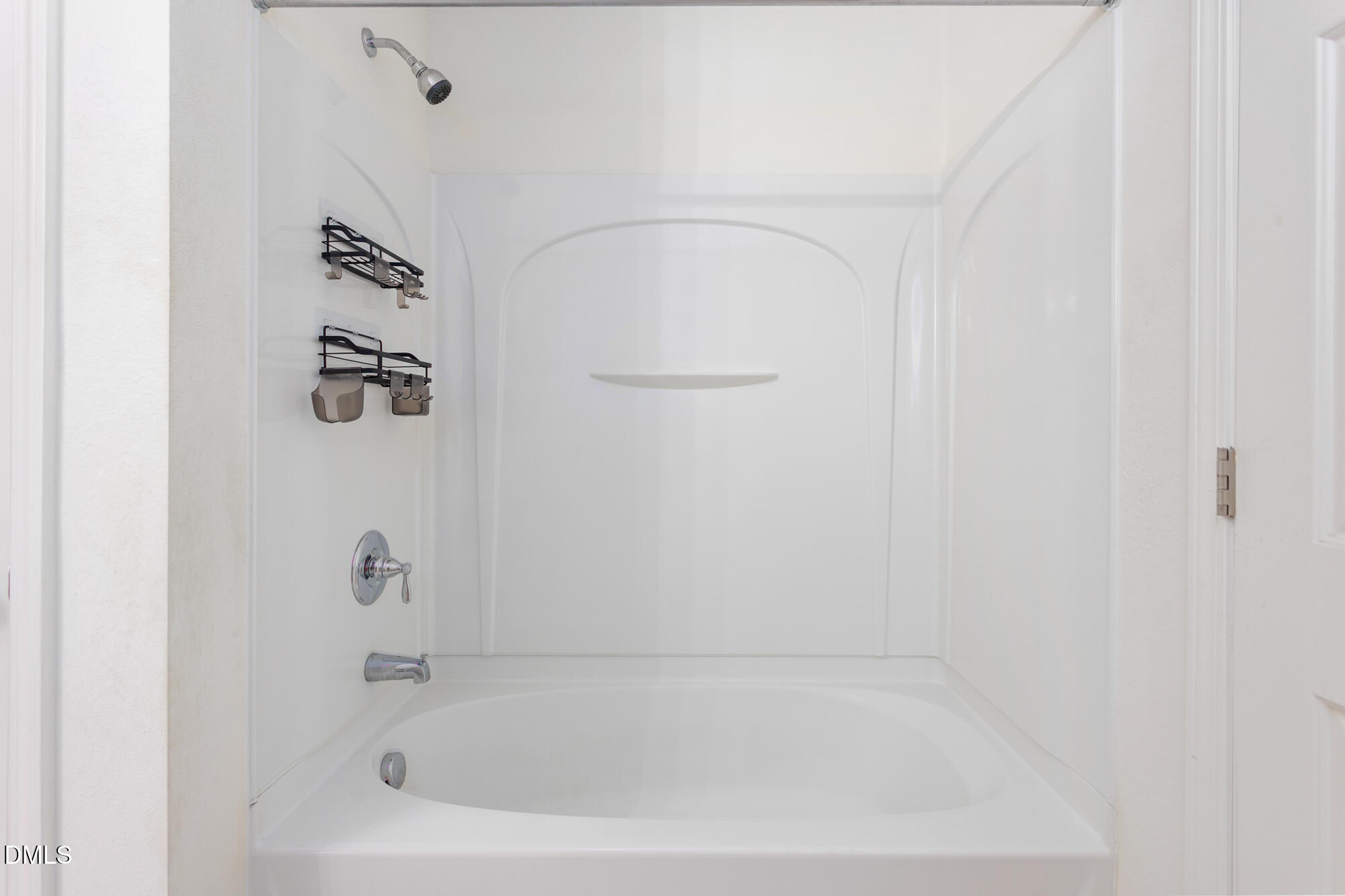 400 Walnut Crossing Drive Property Photo 16