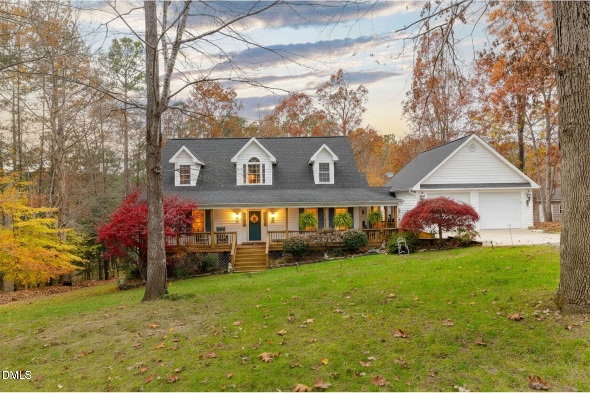 845 Lees Point Drive Property Photo 1