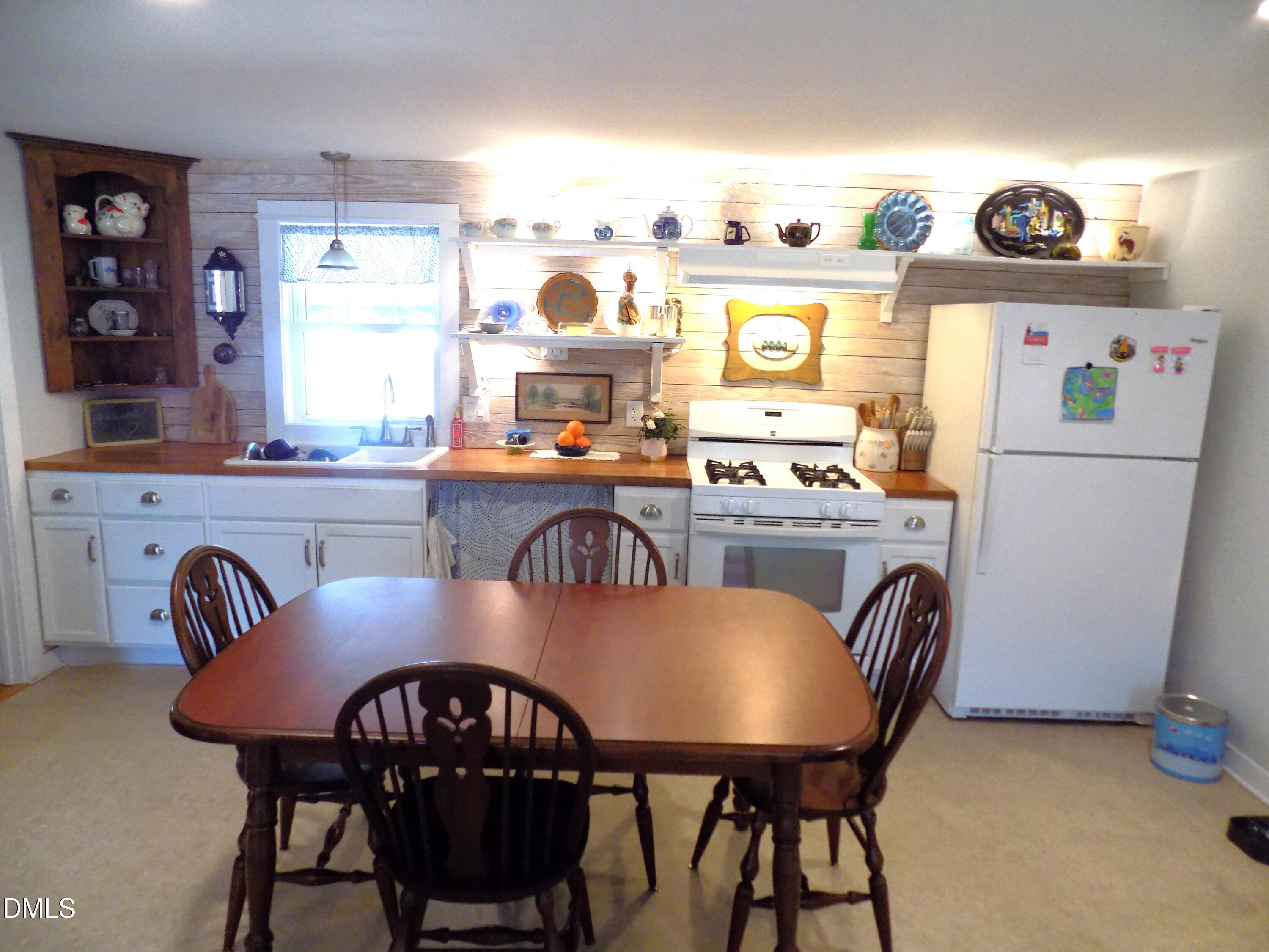 15 Full Circle Property Photo 12