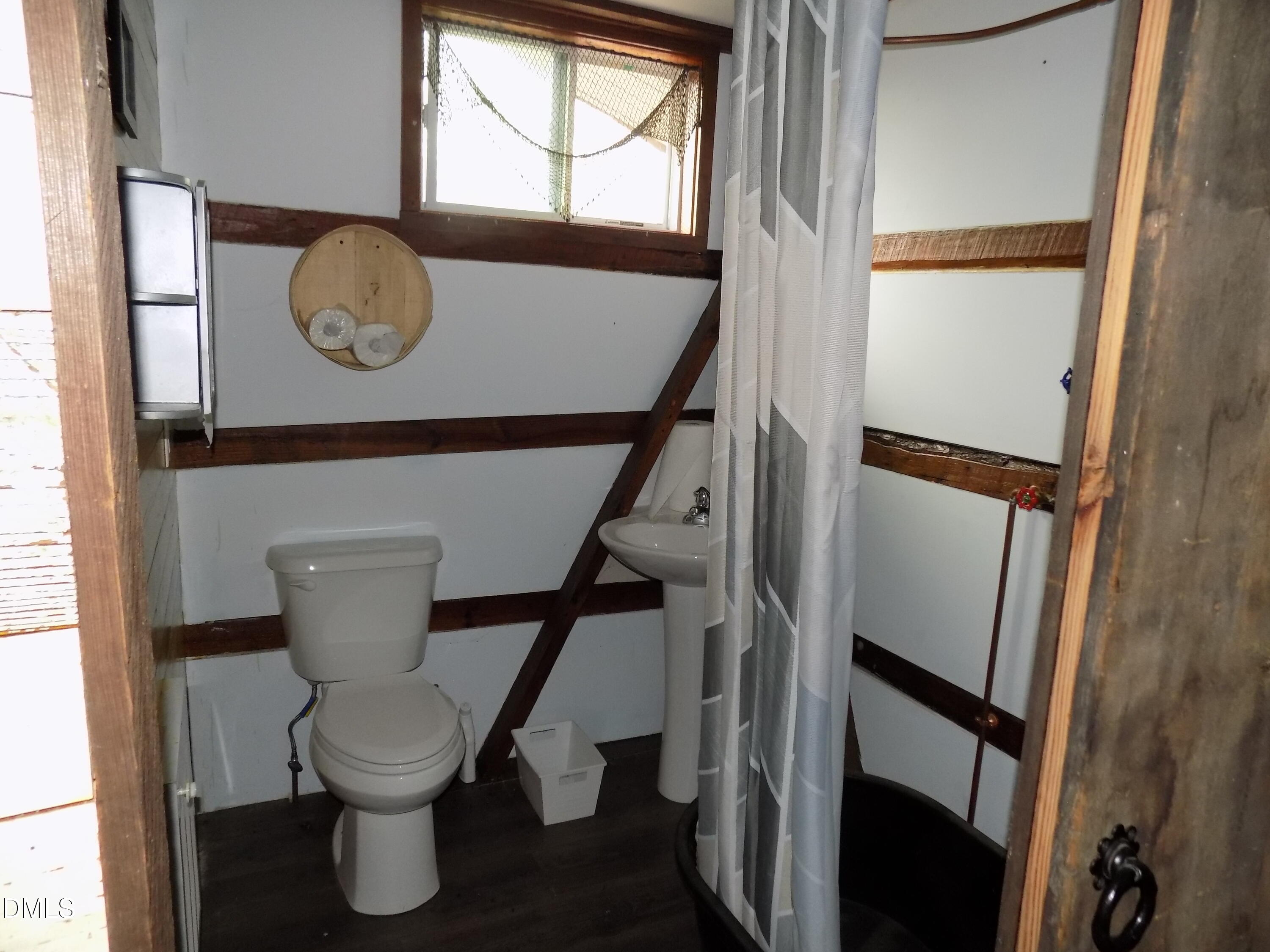 15 Full Circle Property Photo 50