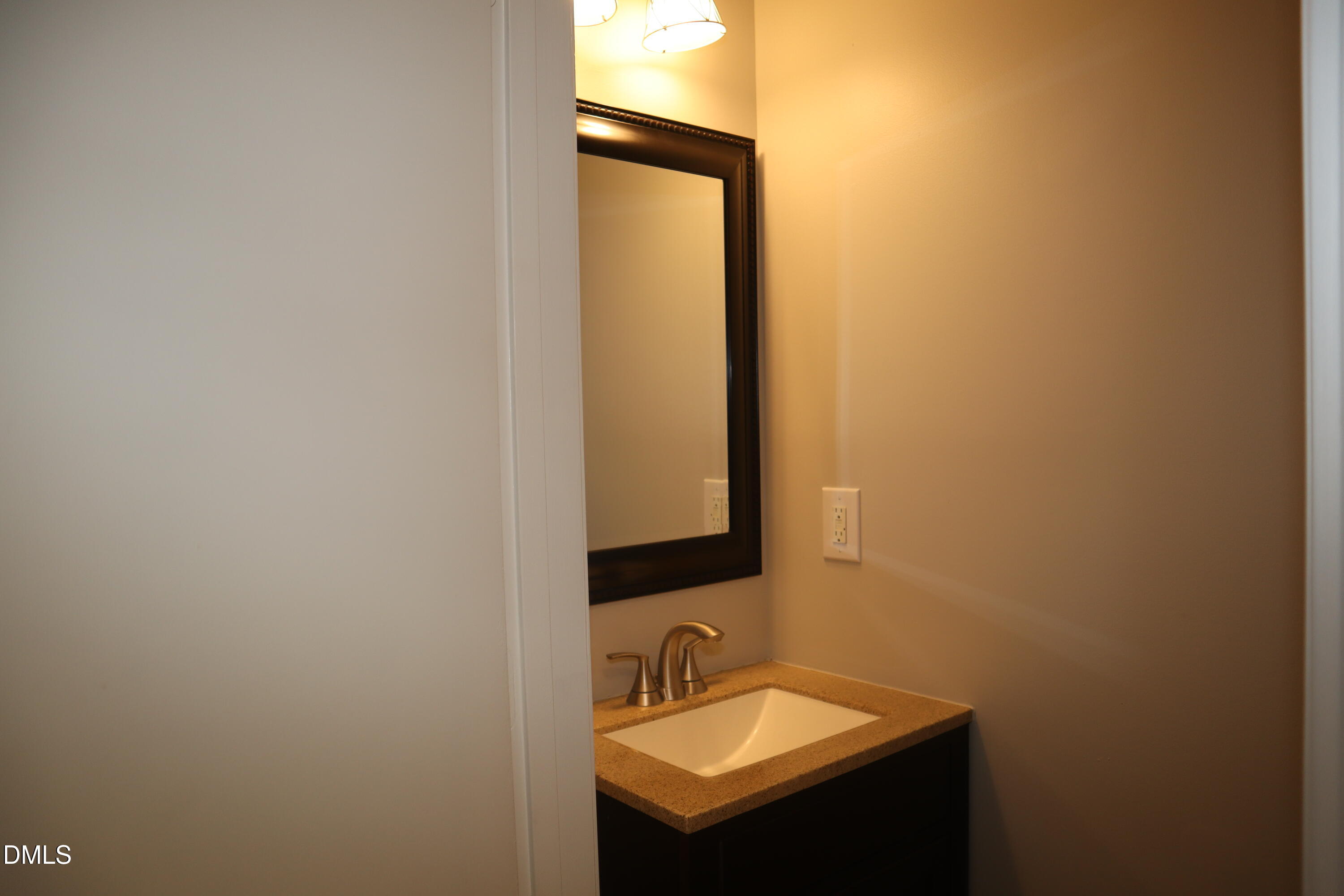 912 Obsidian Way 912 Property Photo 10
