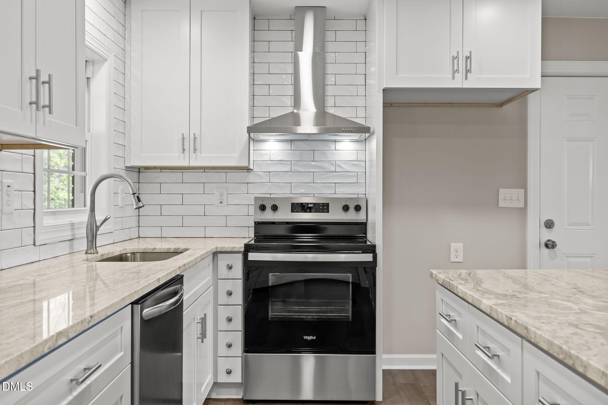 728 S Wakefield Street Property Photo 8