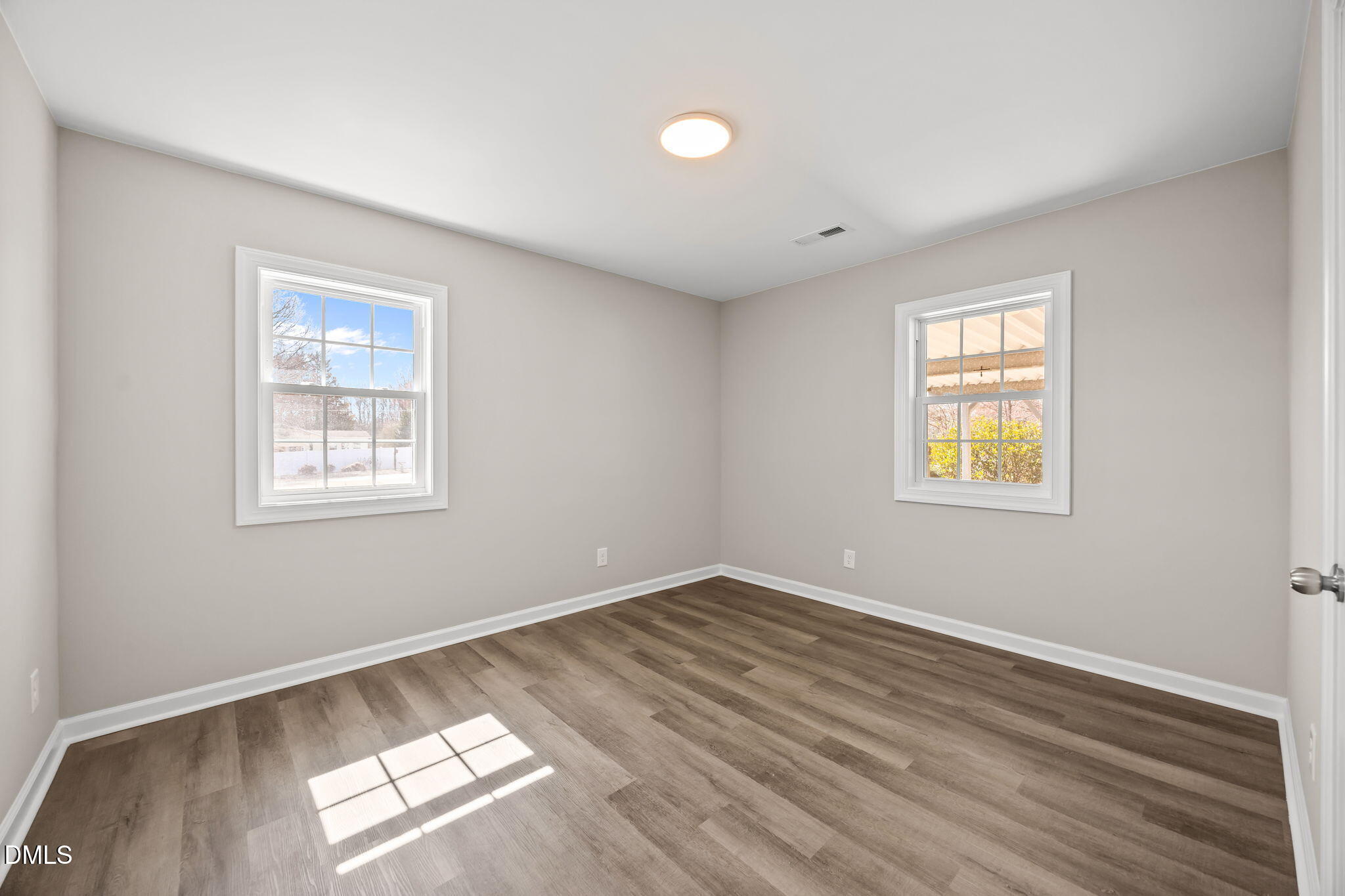 728 S Wakefield Street Property Photo 11