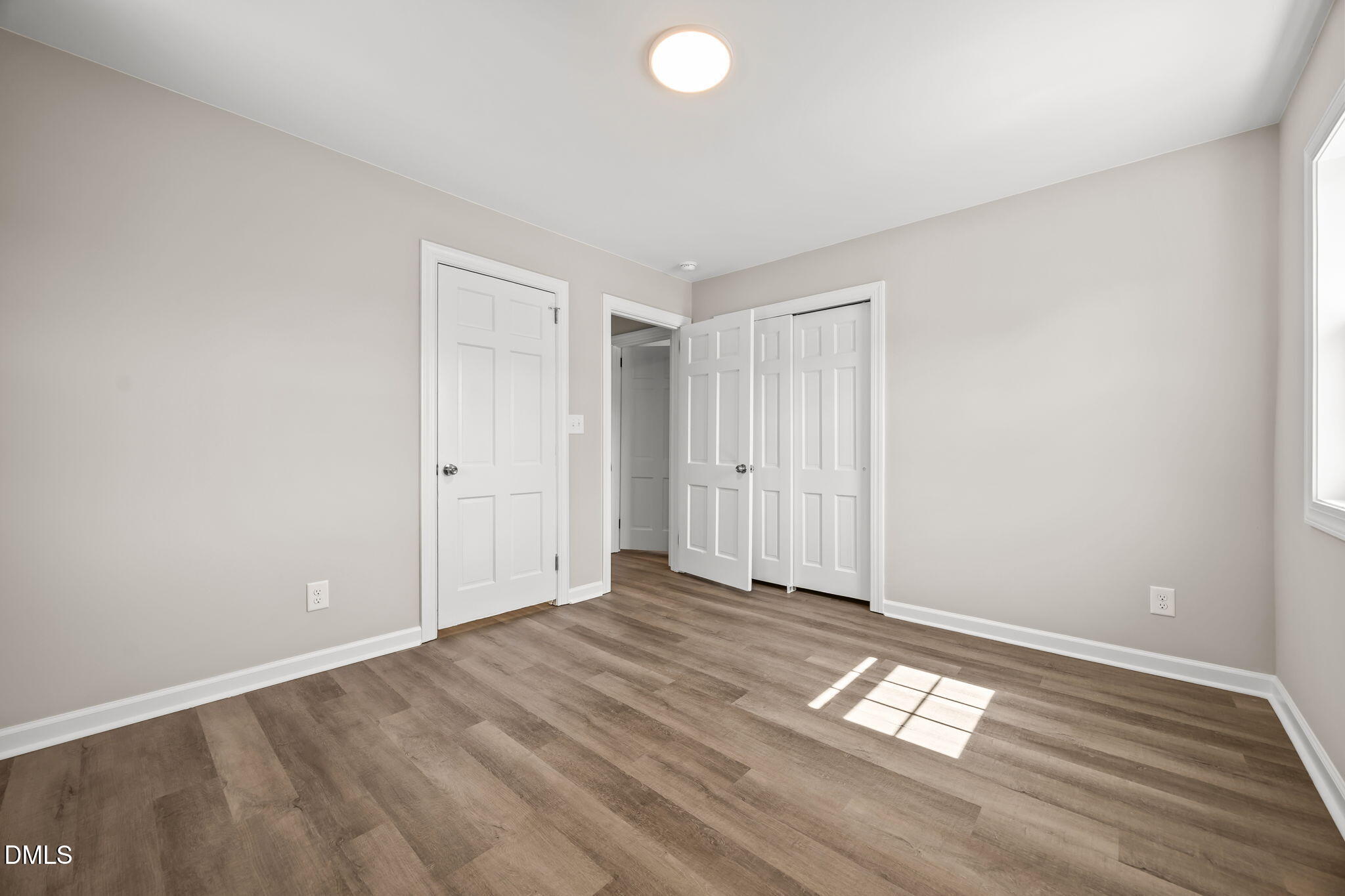 728 S Wakefield Street Property Photo 13