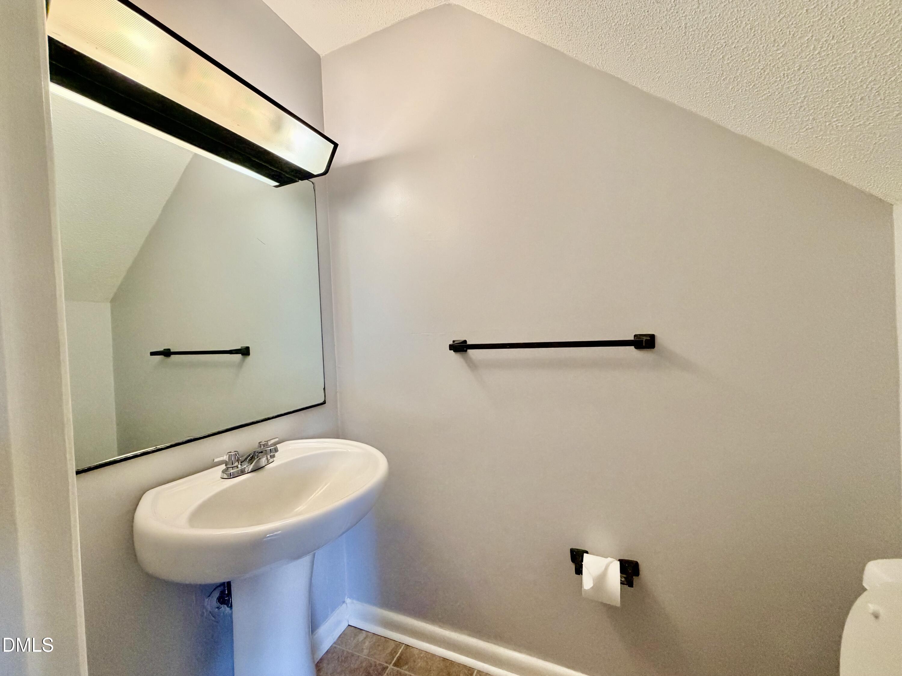 2375 Champion Court Property Photo 14