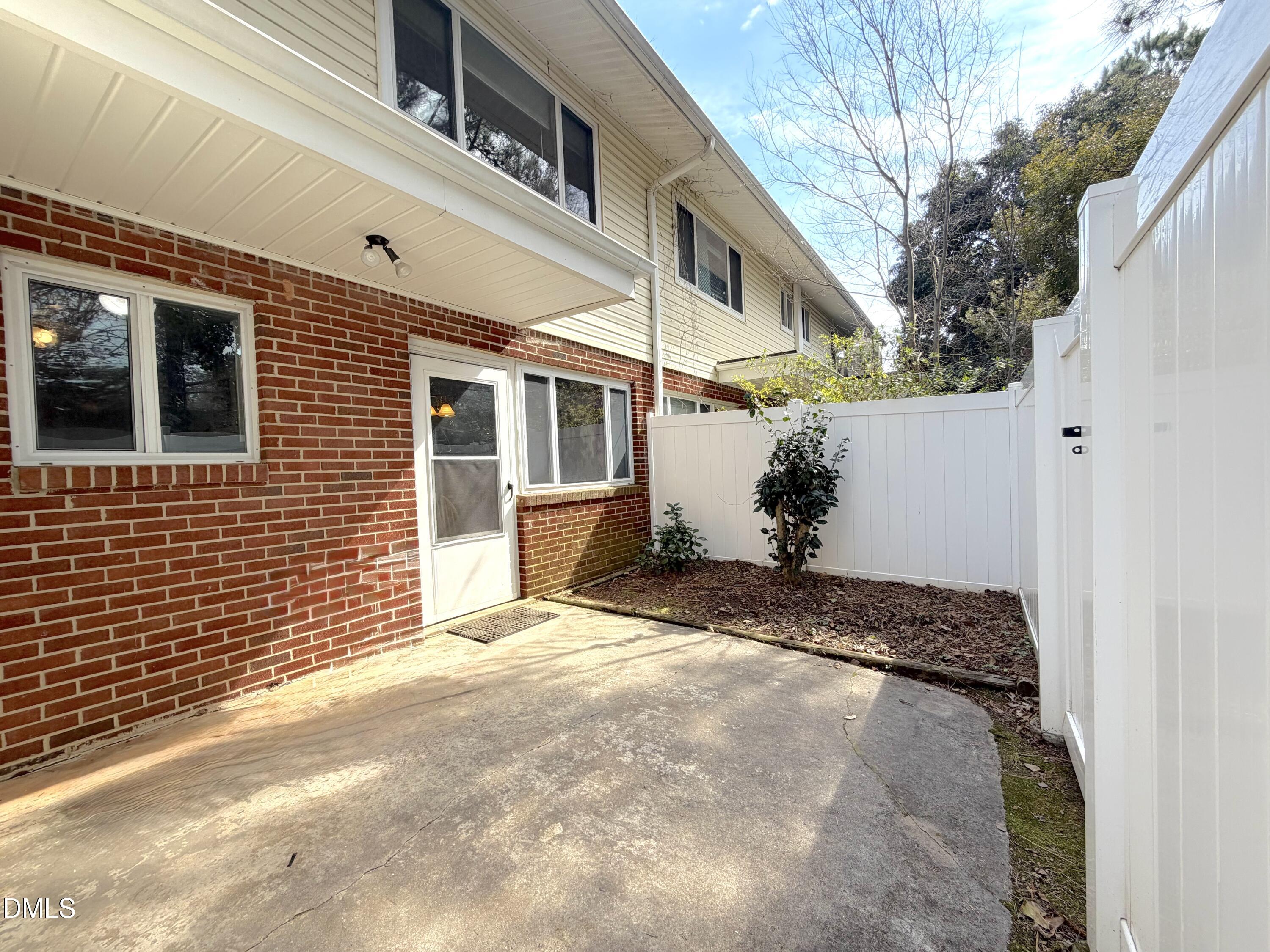 2375 Champion Court Property Photo 31