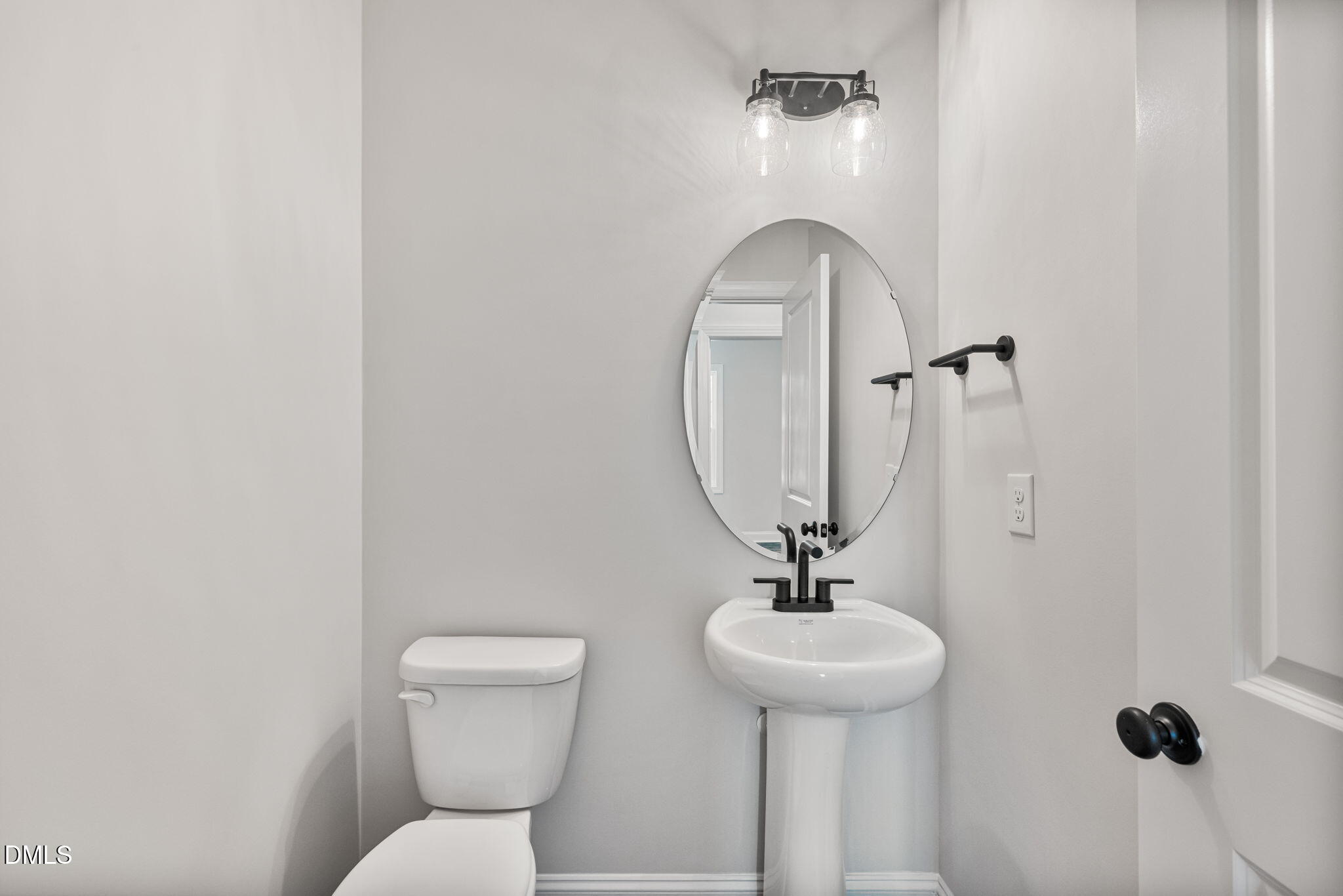 1008 Bostonian Drive Property Photo 9
