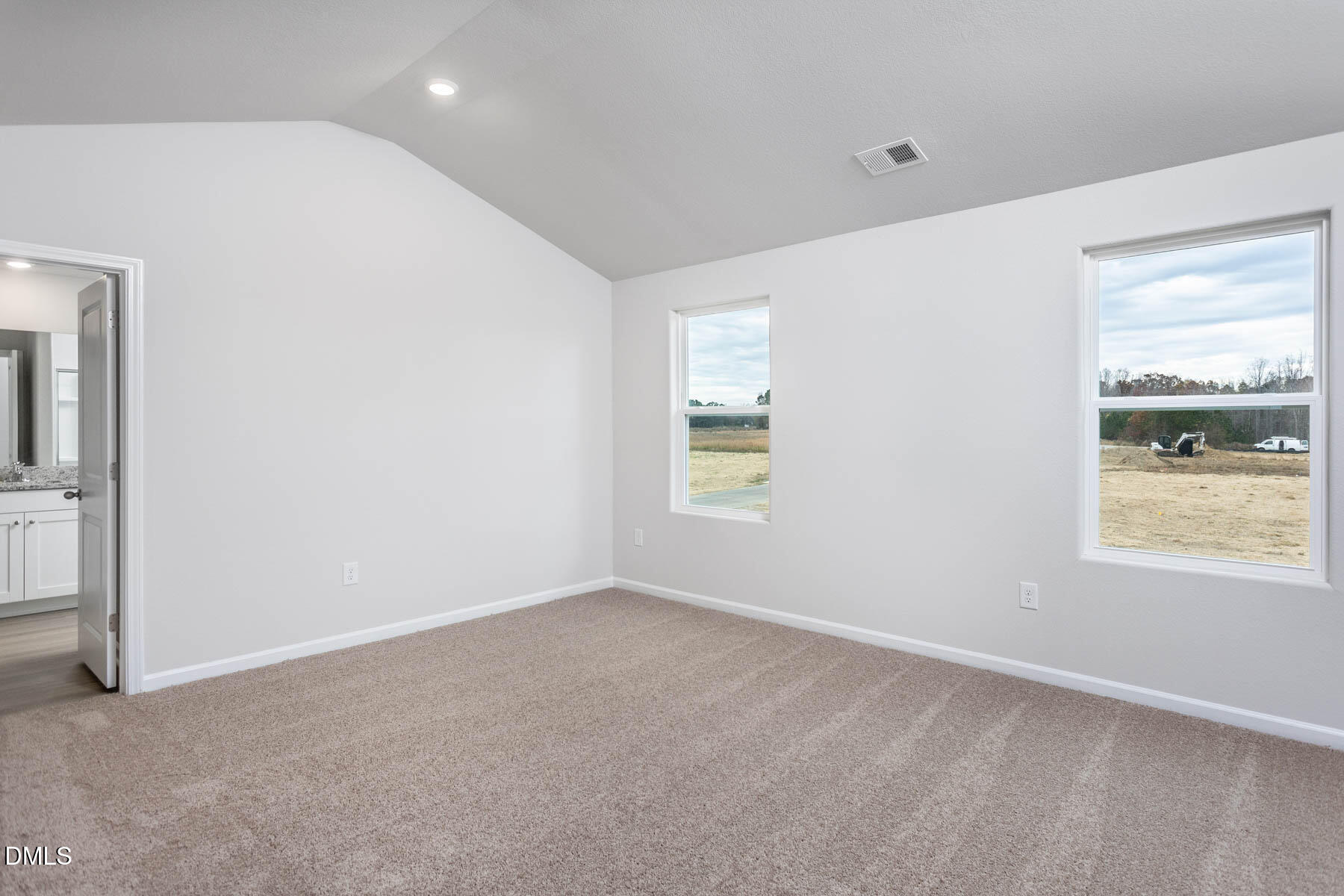 11640 International Drive Property Photo 14