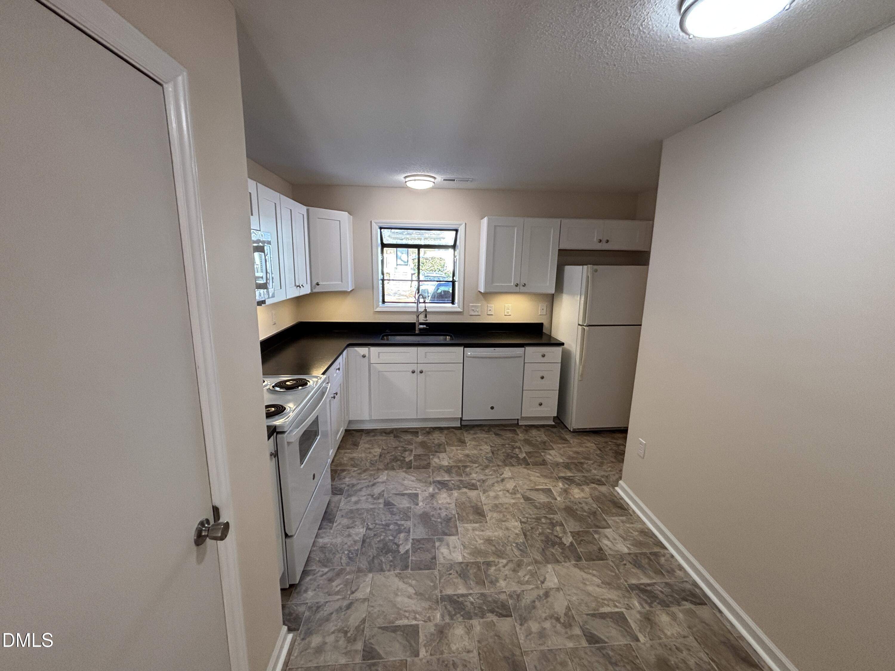 54 Willow Bridge Drive Property Photo 3
