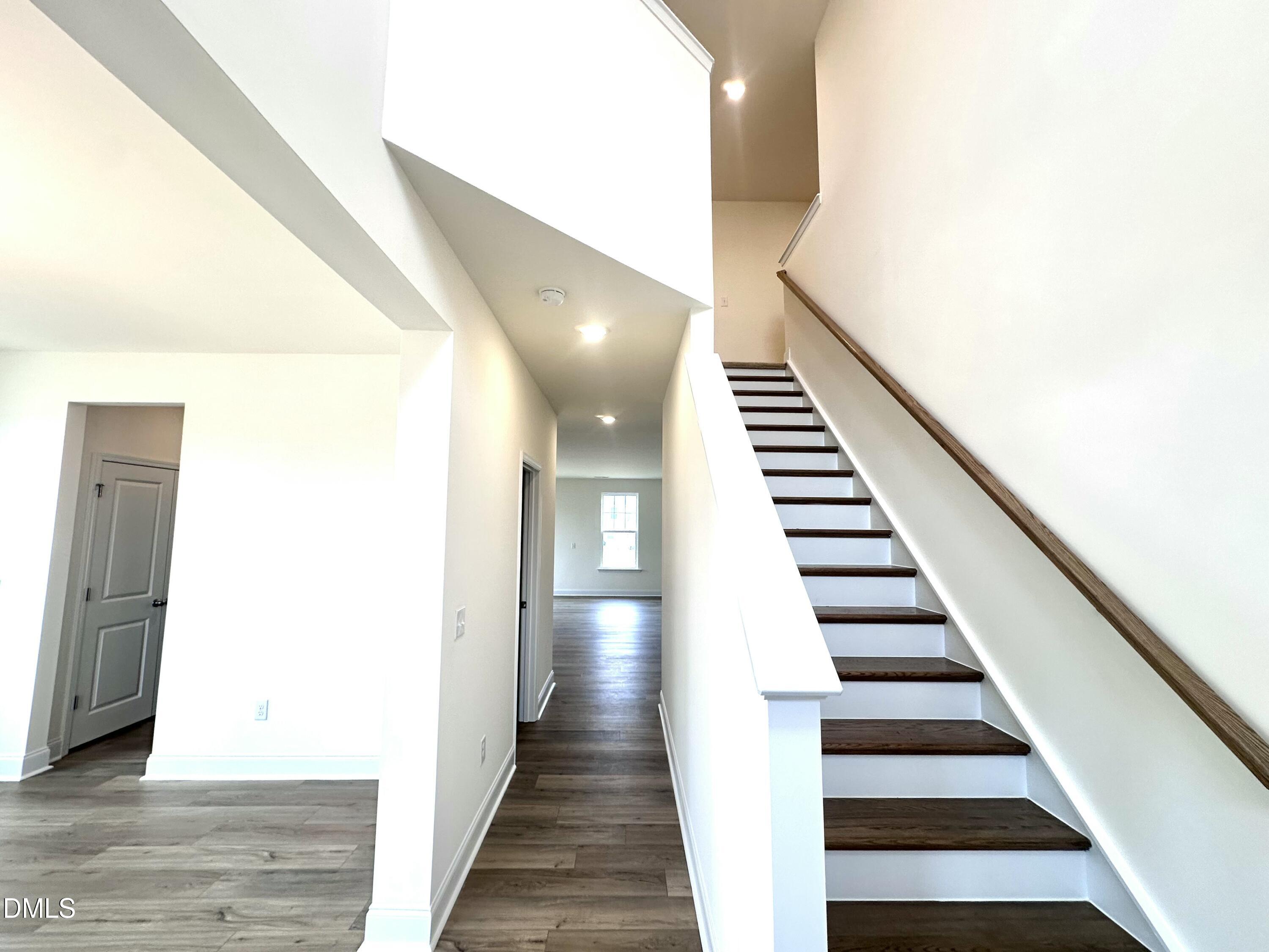 296 Peach Grove Way Property Photo 4