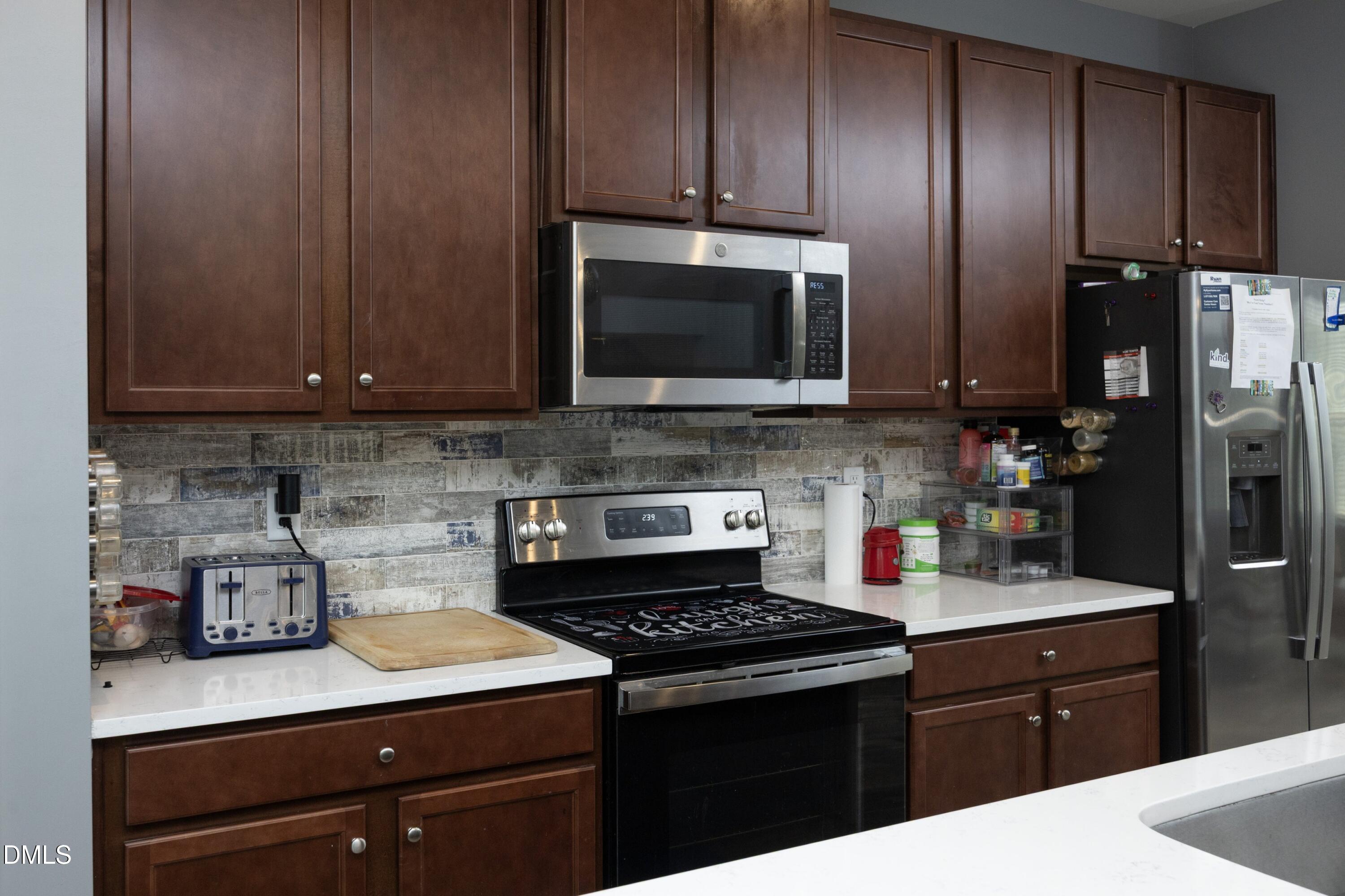 8716 Red Canyon Way Property Photo 13