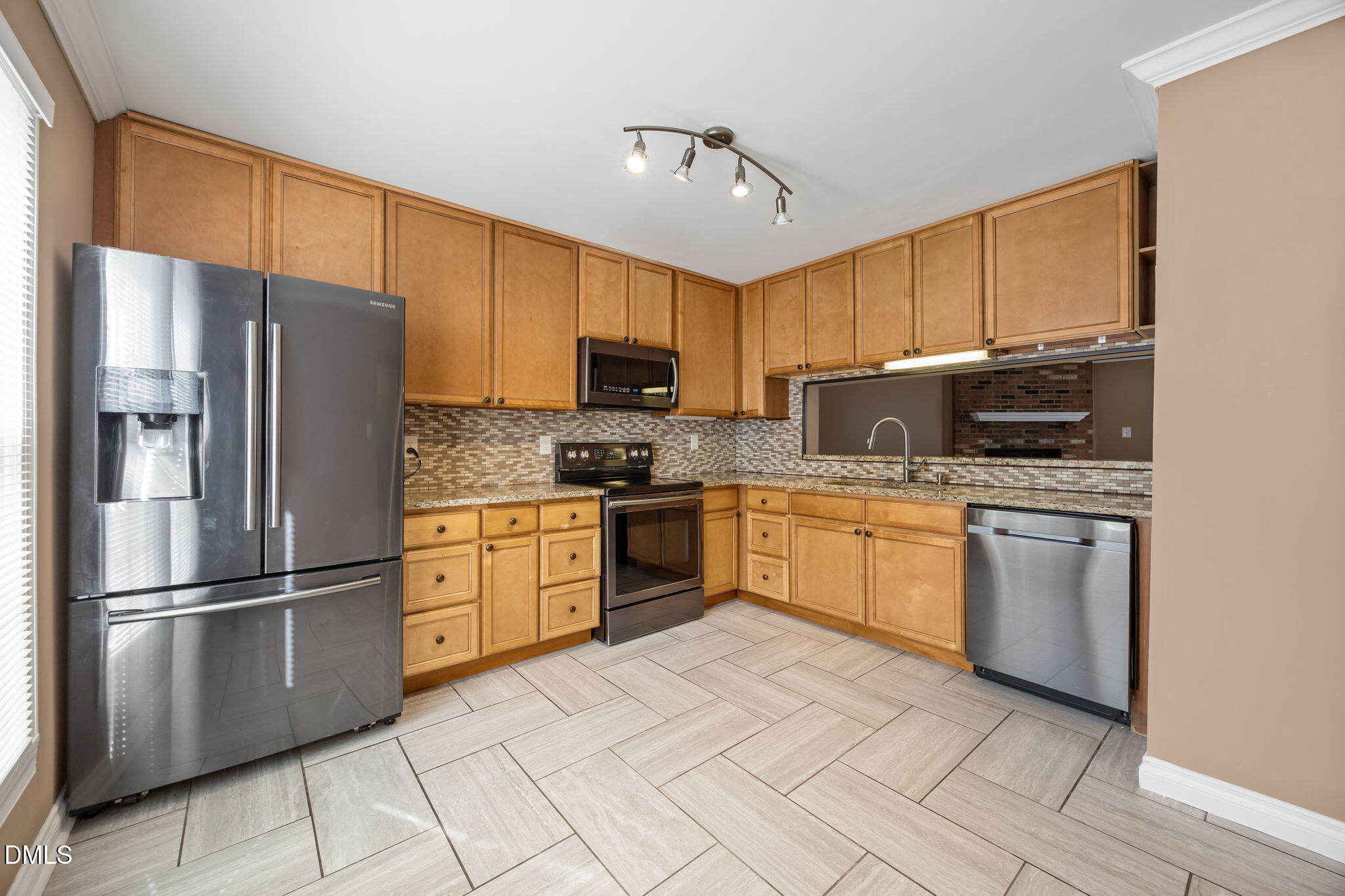 7 Durbin Place Property Photo 6