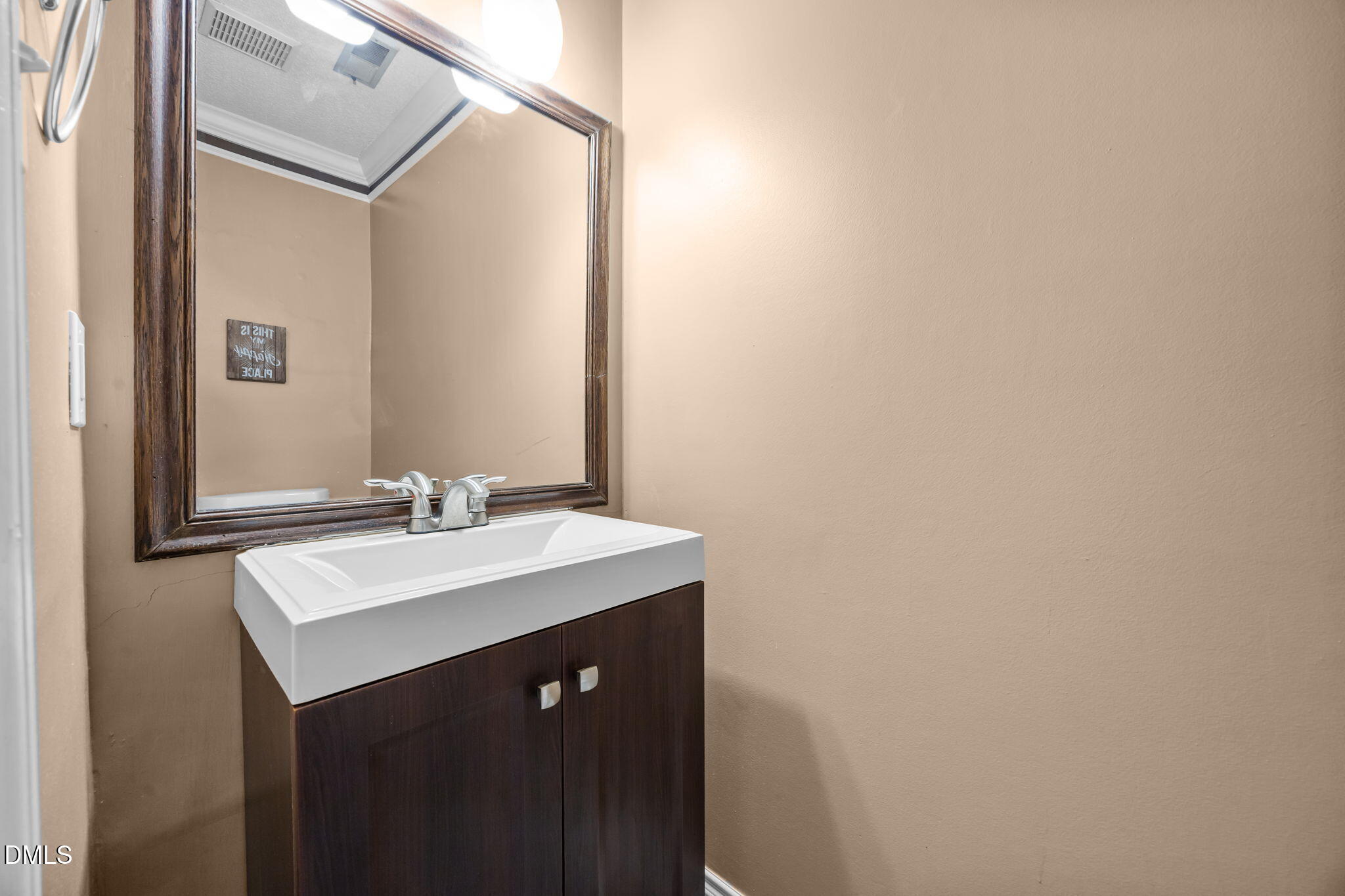 7 Durbin Place Property Photo 9