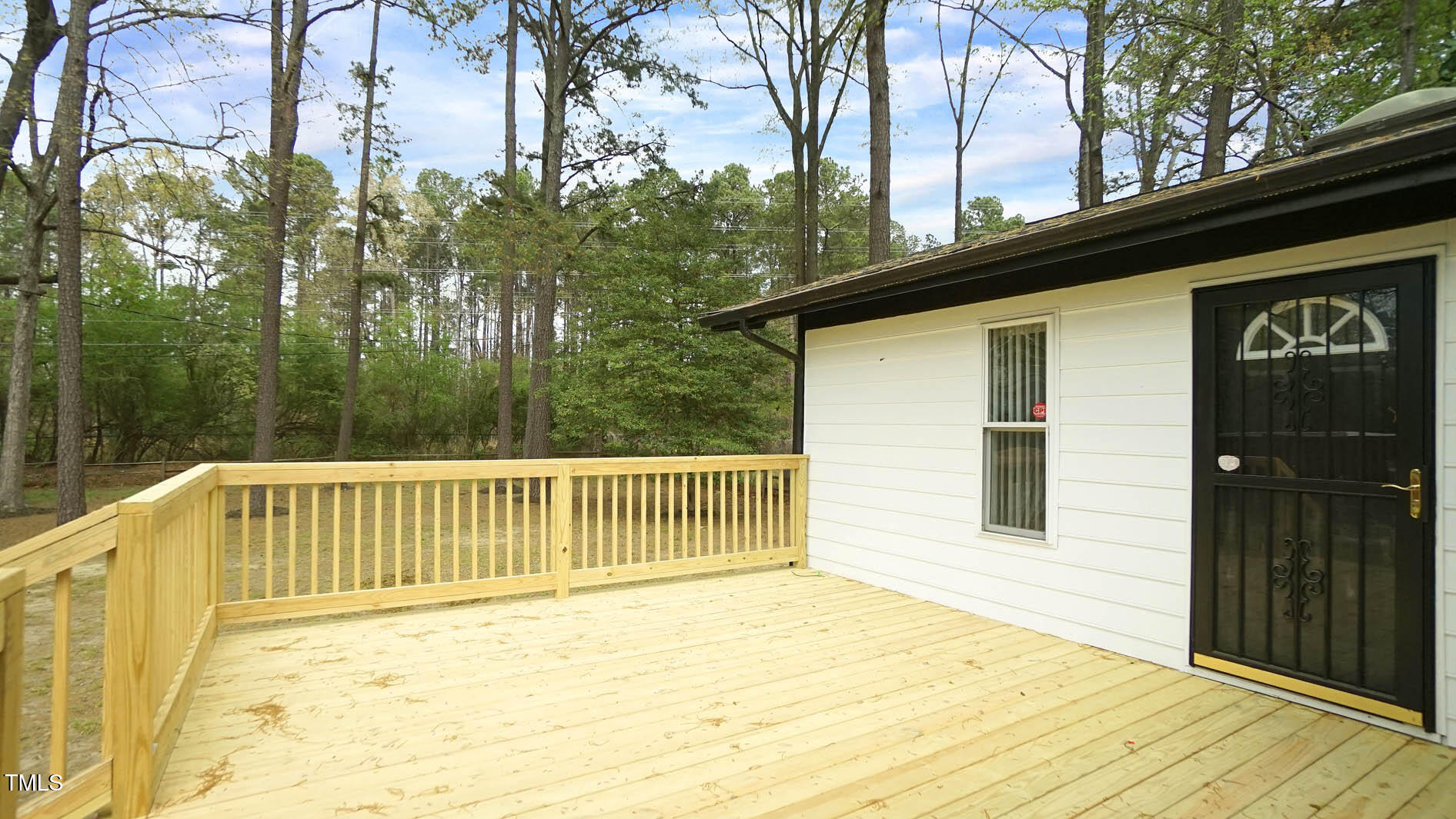 909 Windcrest Road Property Photo 14