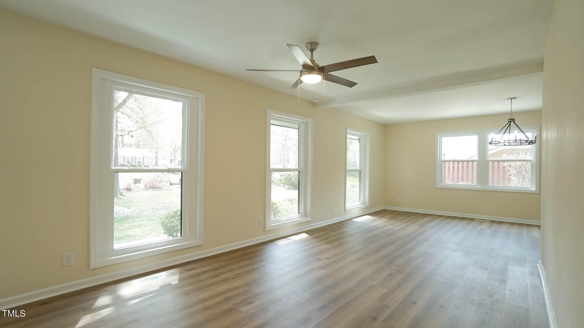 909 Windcrest Road Property Photo 18