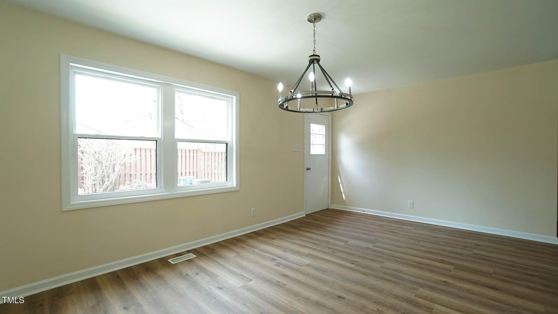 909 Windcrest Road Property Photo 23