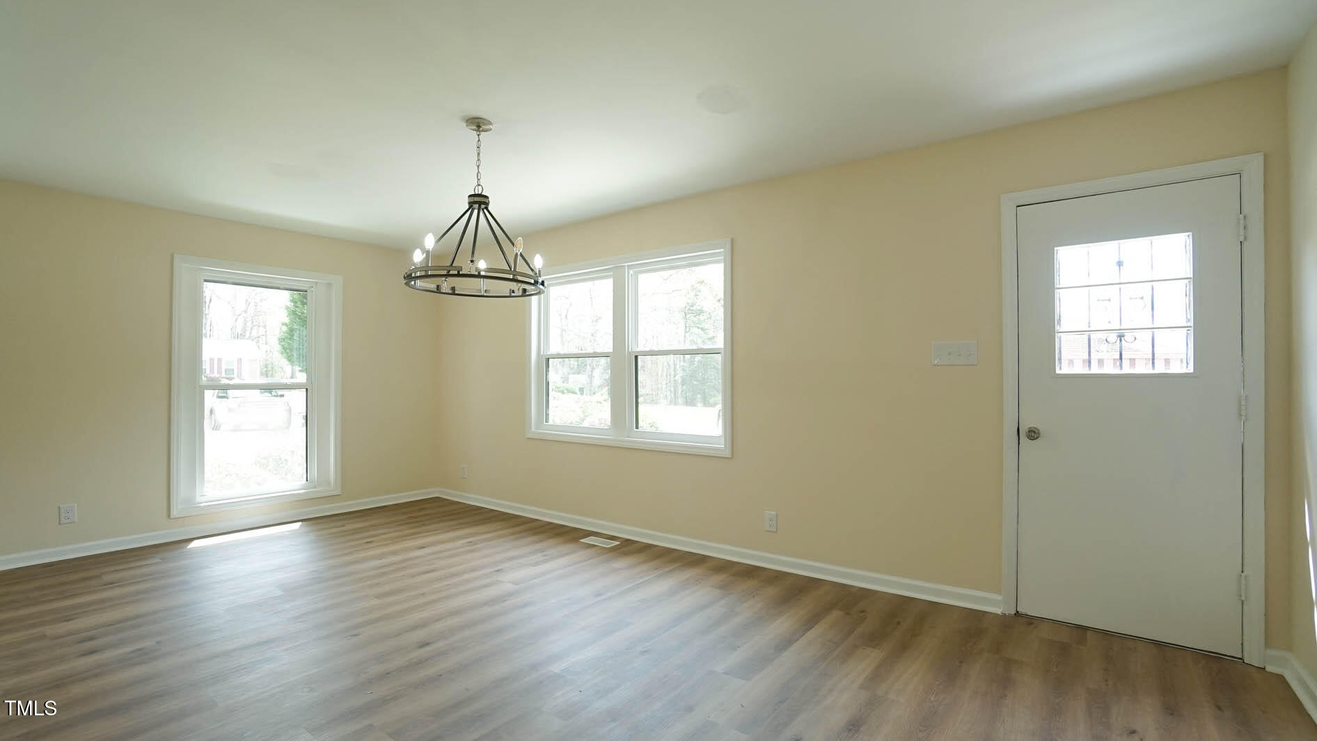 909 Windcrest Road Property Photo 24