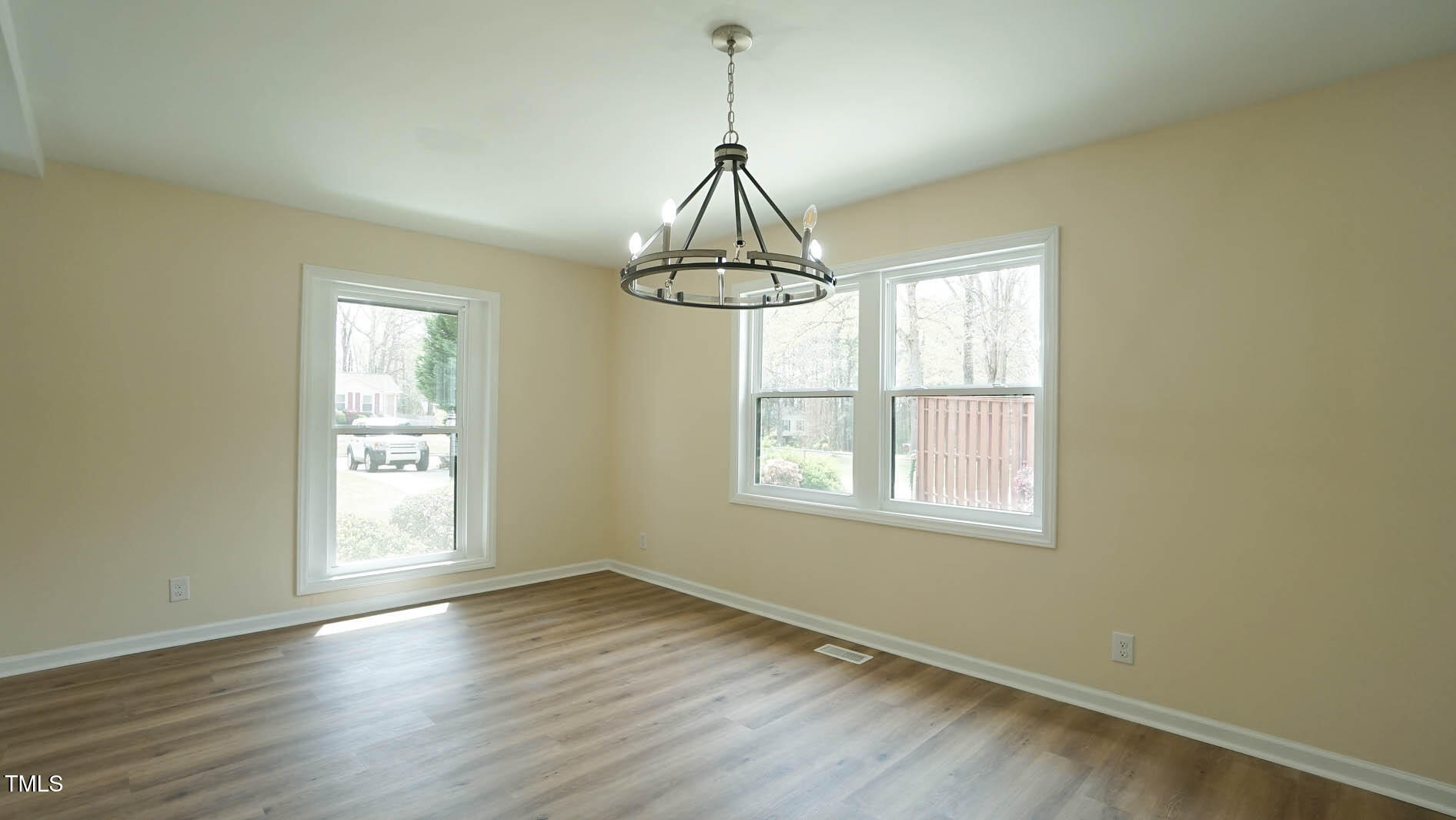 909 Windcrest Road Property Photo 25