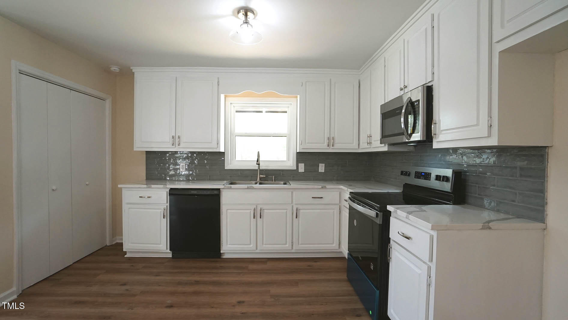 909 Windcrest Road Property Photo 33