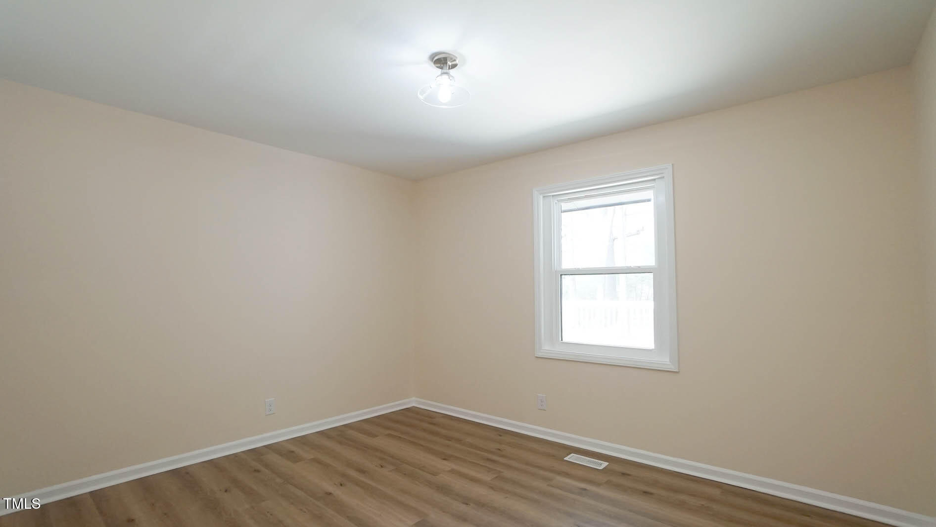 909 Windcrest Road Property Photo 35
