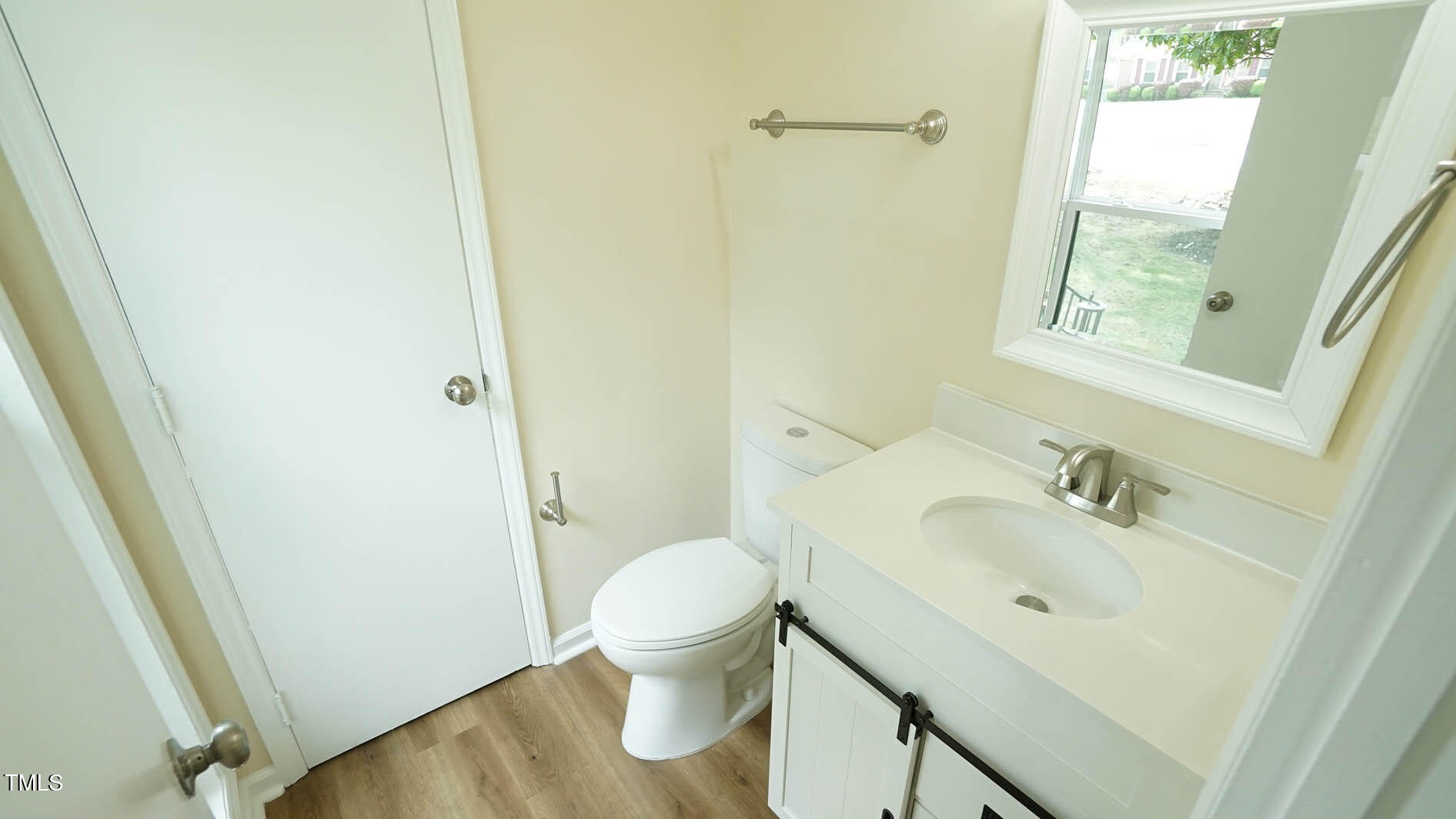 909 Windcrest Road Property Photo 43