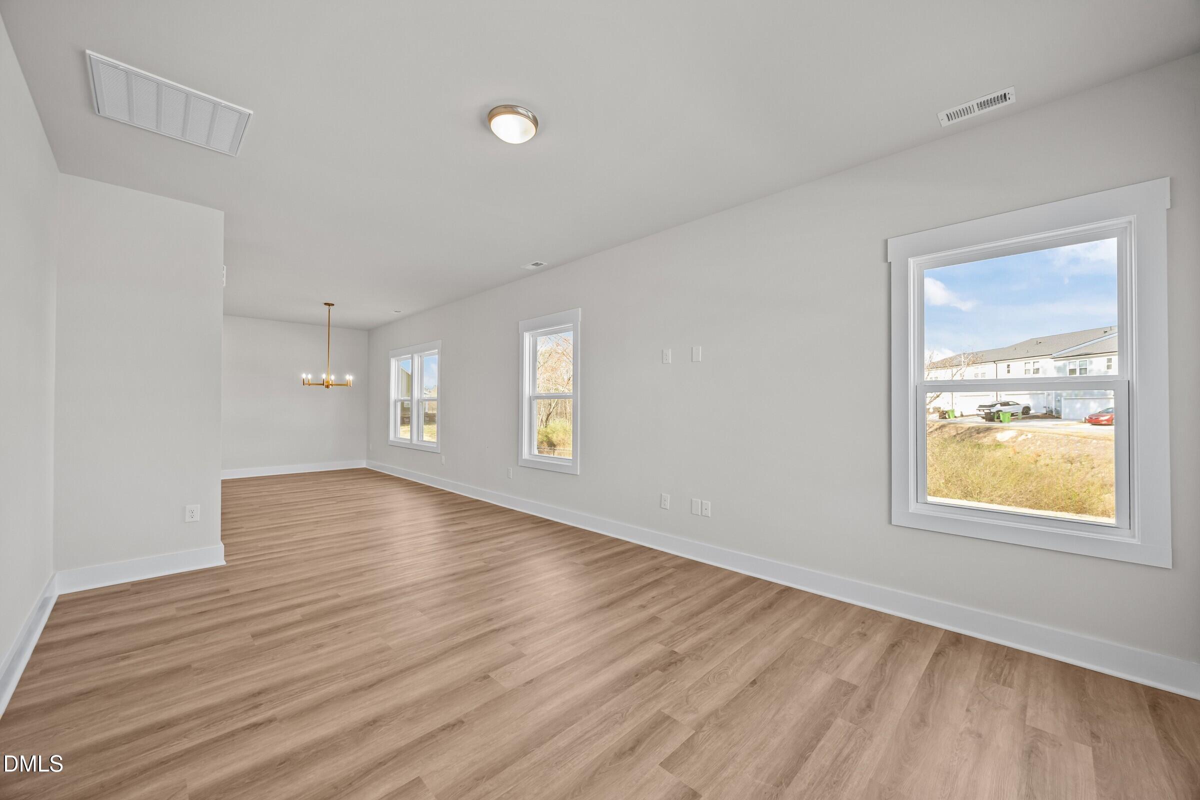 817 Central Pk Drive Property Photo 14