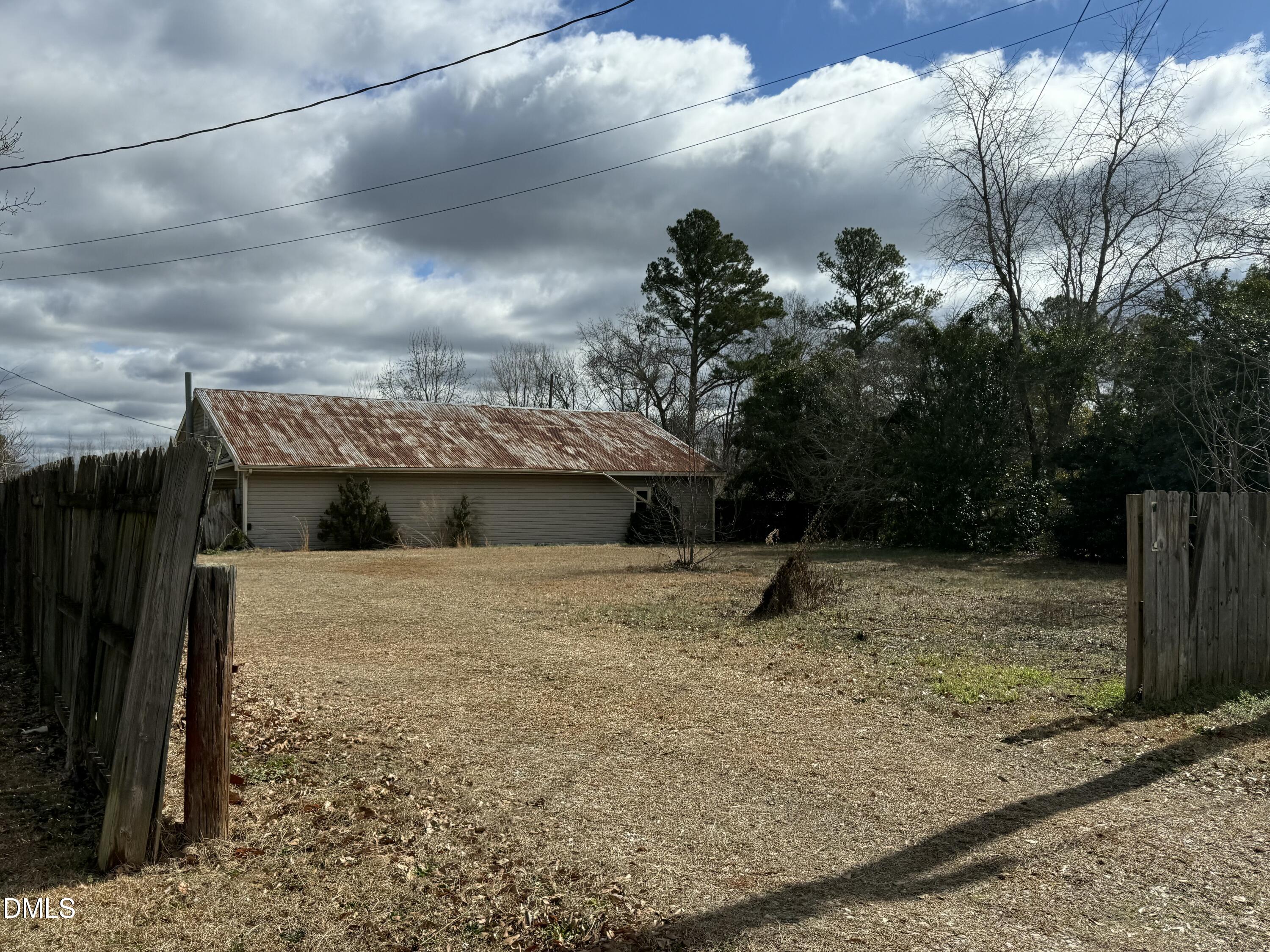 747 Raiford Road Property Photo 4