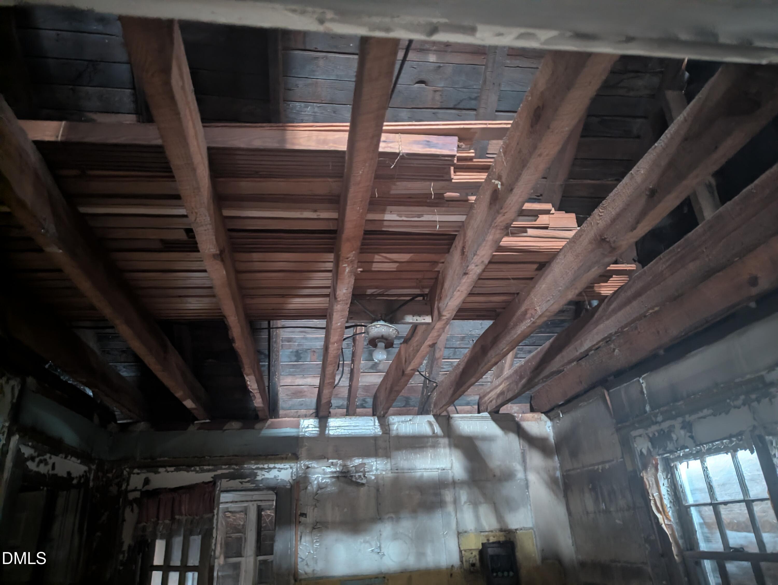 112 N Secrest Street Property Photo 16