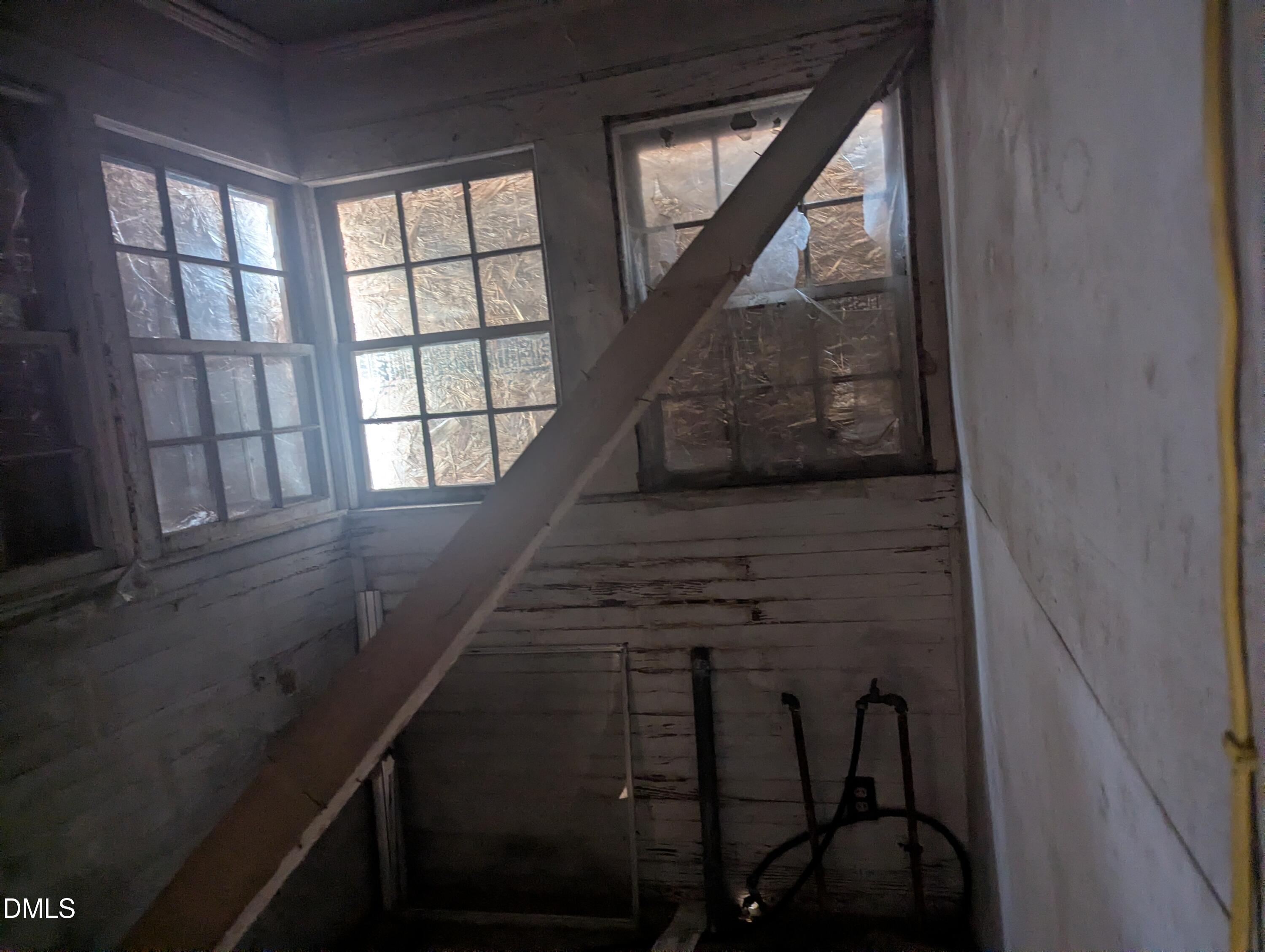 112 N Secrest Street Property Photo 39