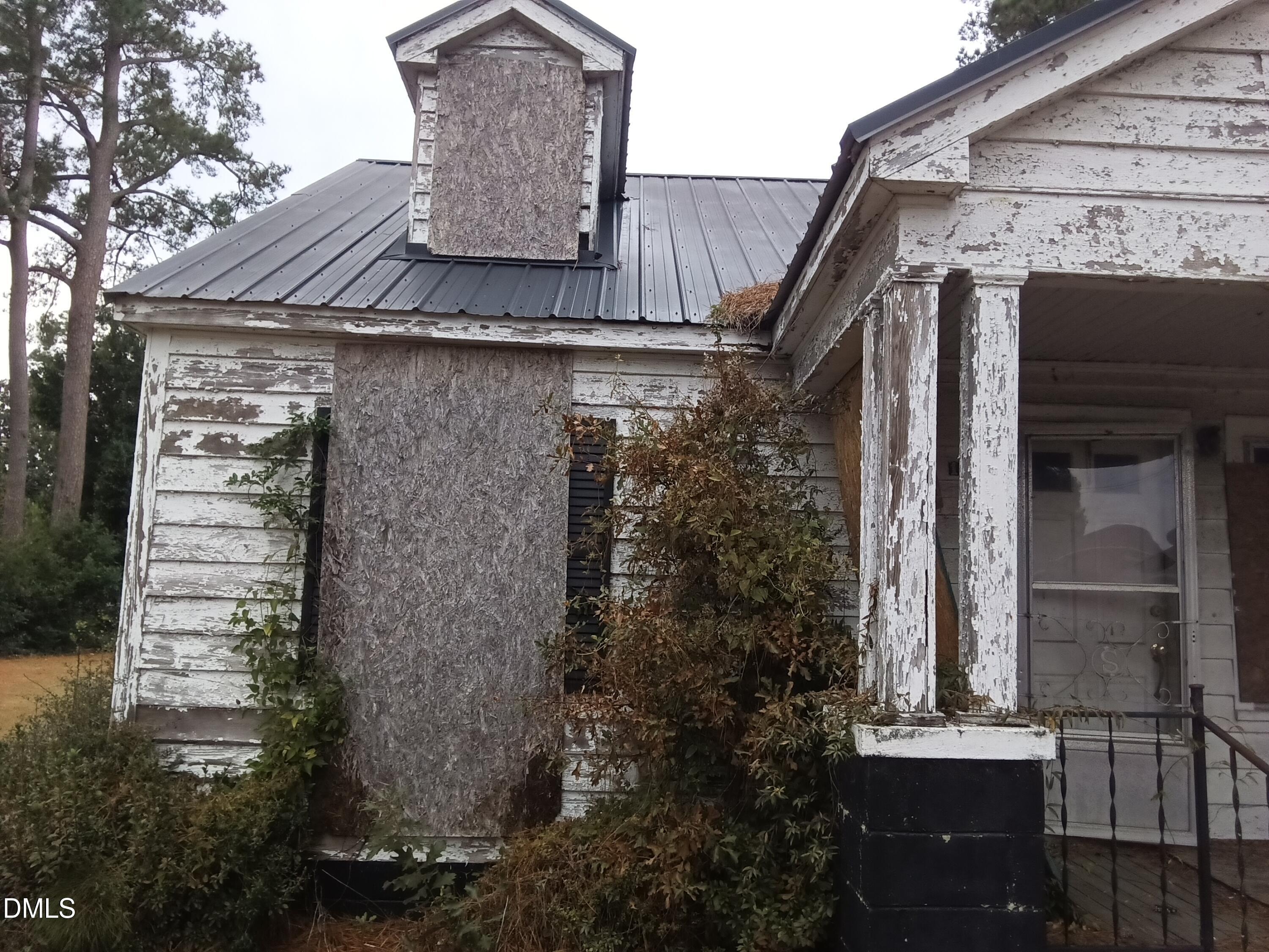 112 N Secrest Street Property Photo 54