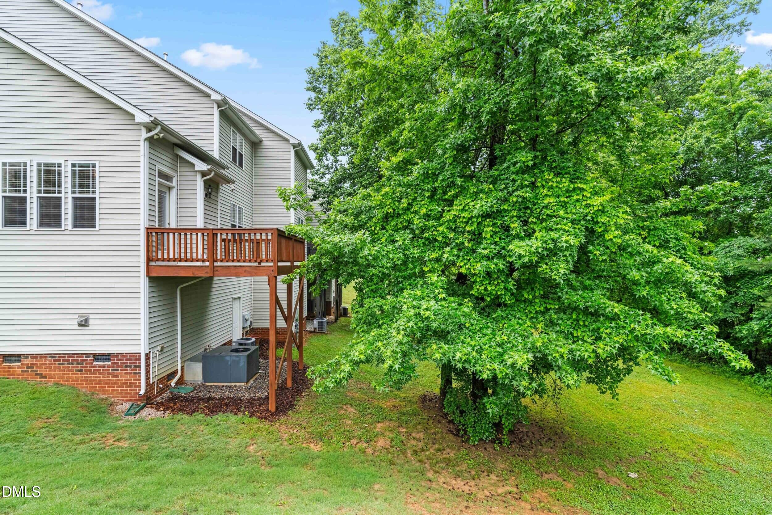 112 River Dell Townes Avenue Property Photo 4