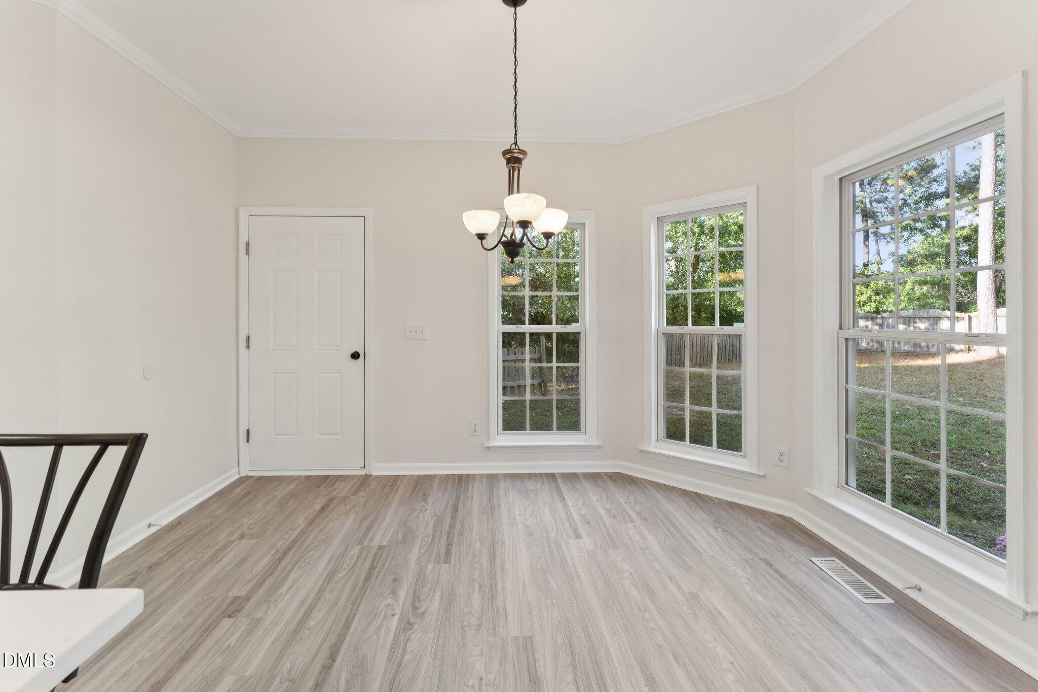 7 Guilder Cove Property Photo 8