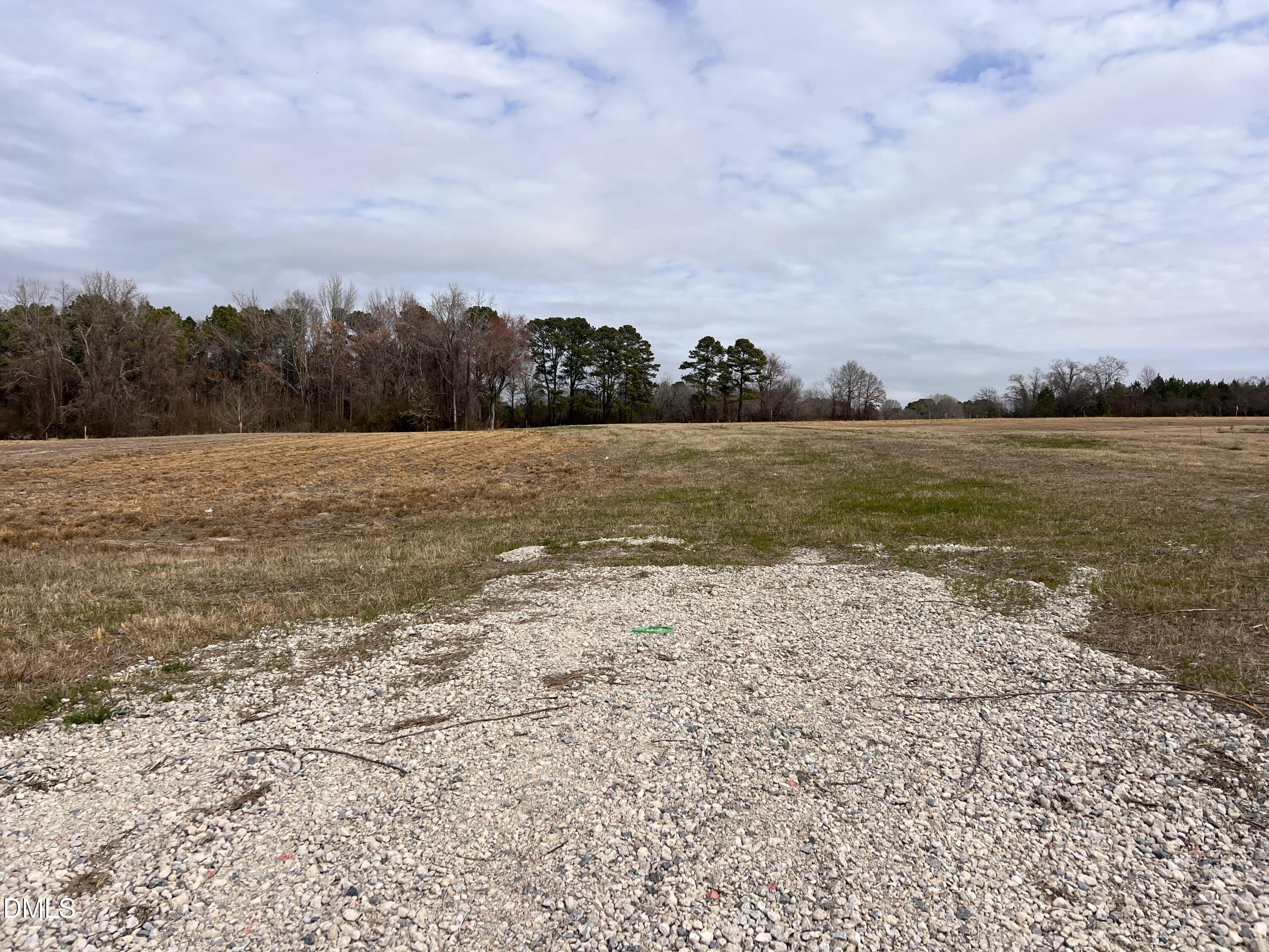 1145 Landmark Road Property Photo 2
