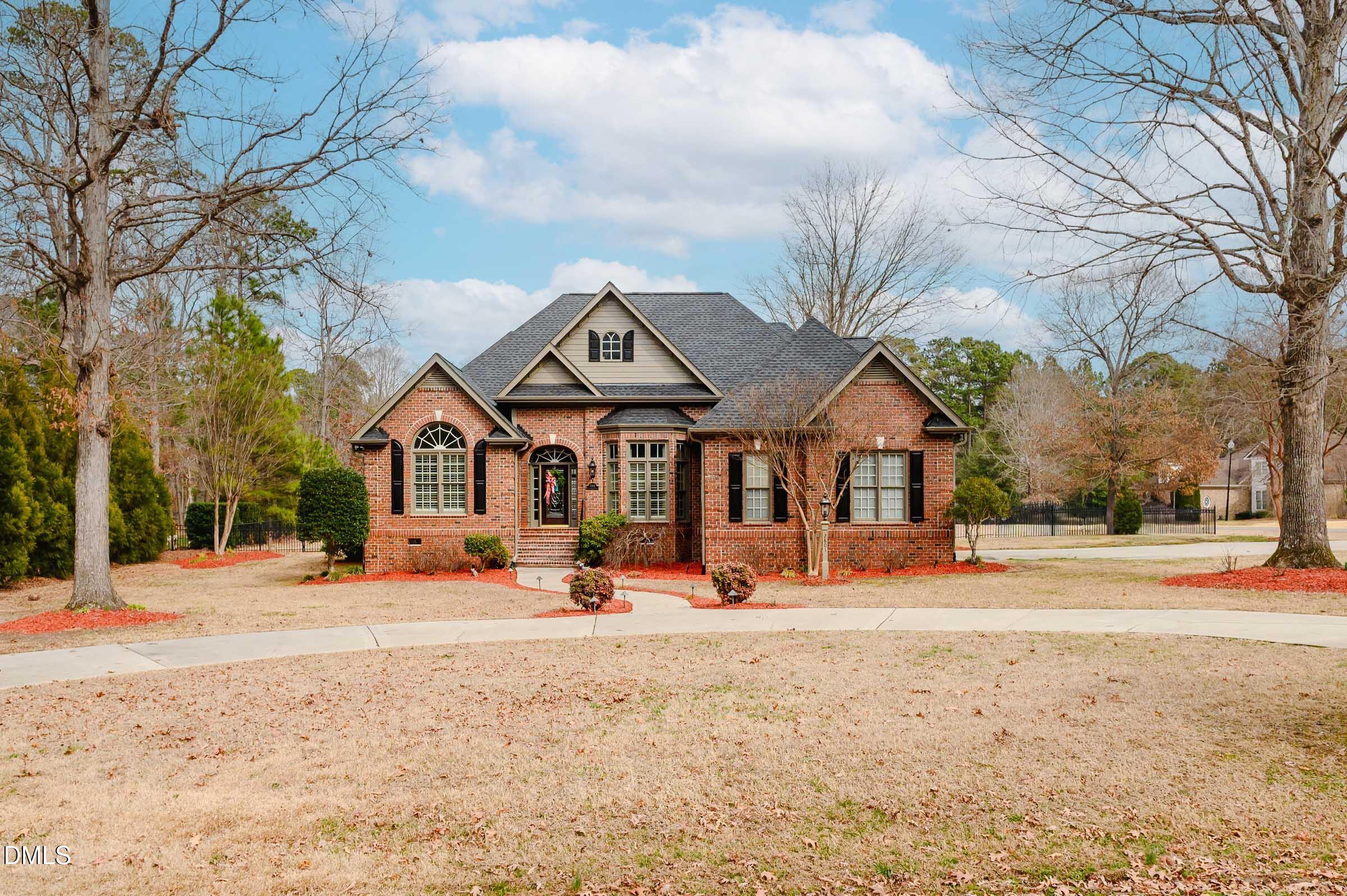2801 Stonewalk Court Property Photo 3