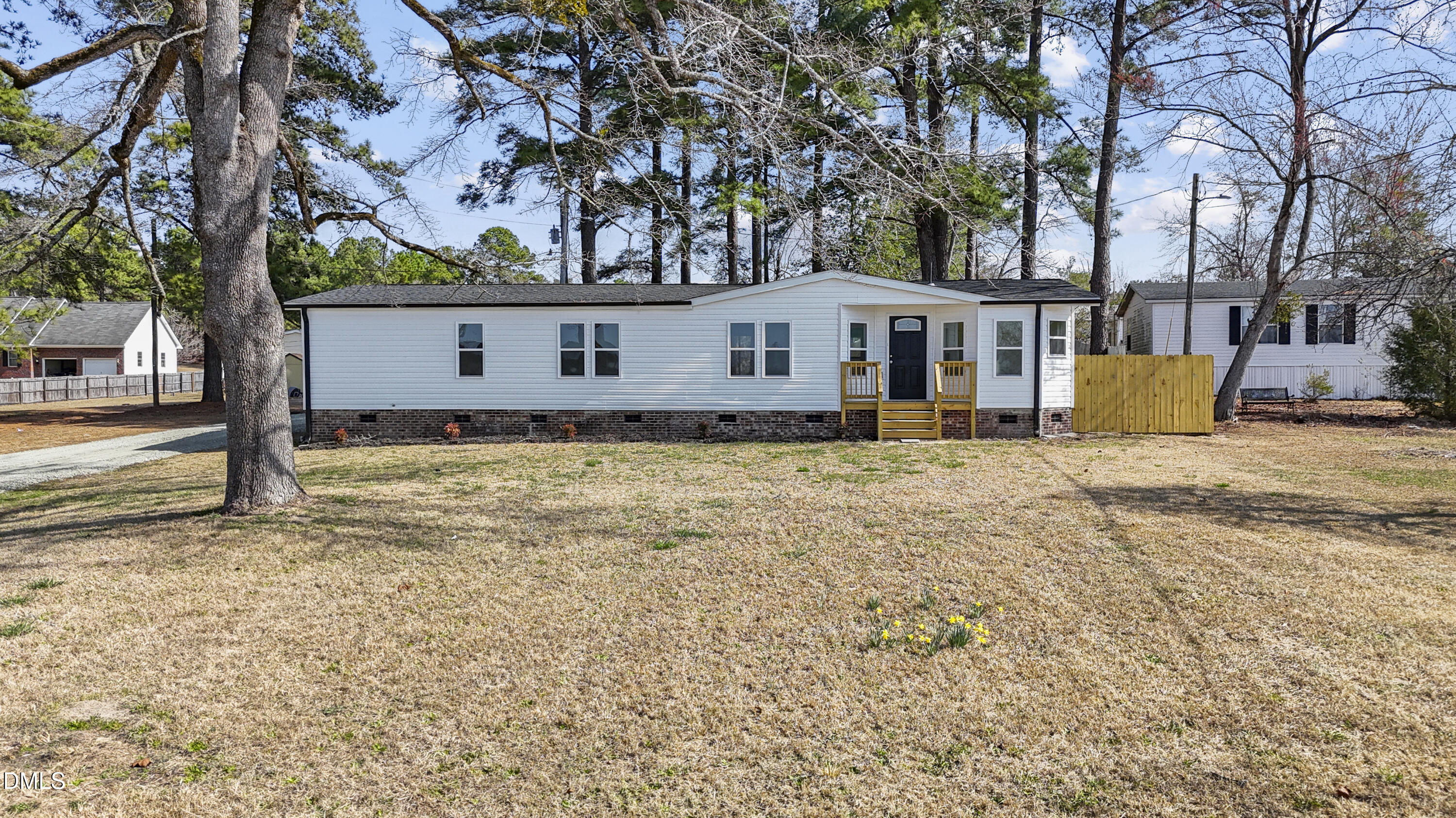 22176 Nc-24 Property Photo 1