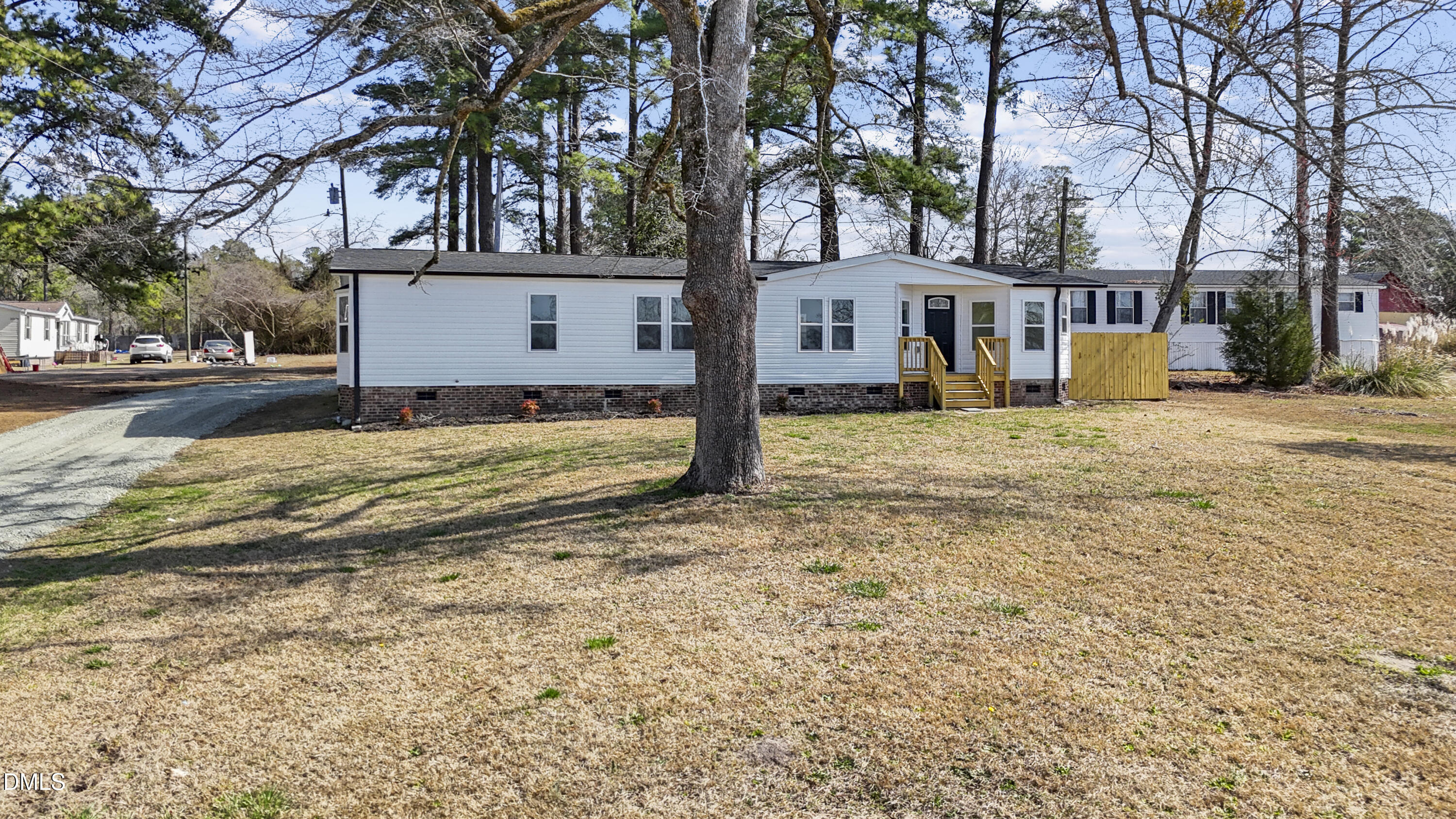 22176 Nc-24 Property Photo 2