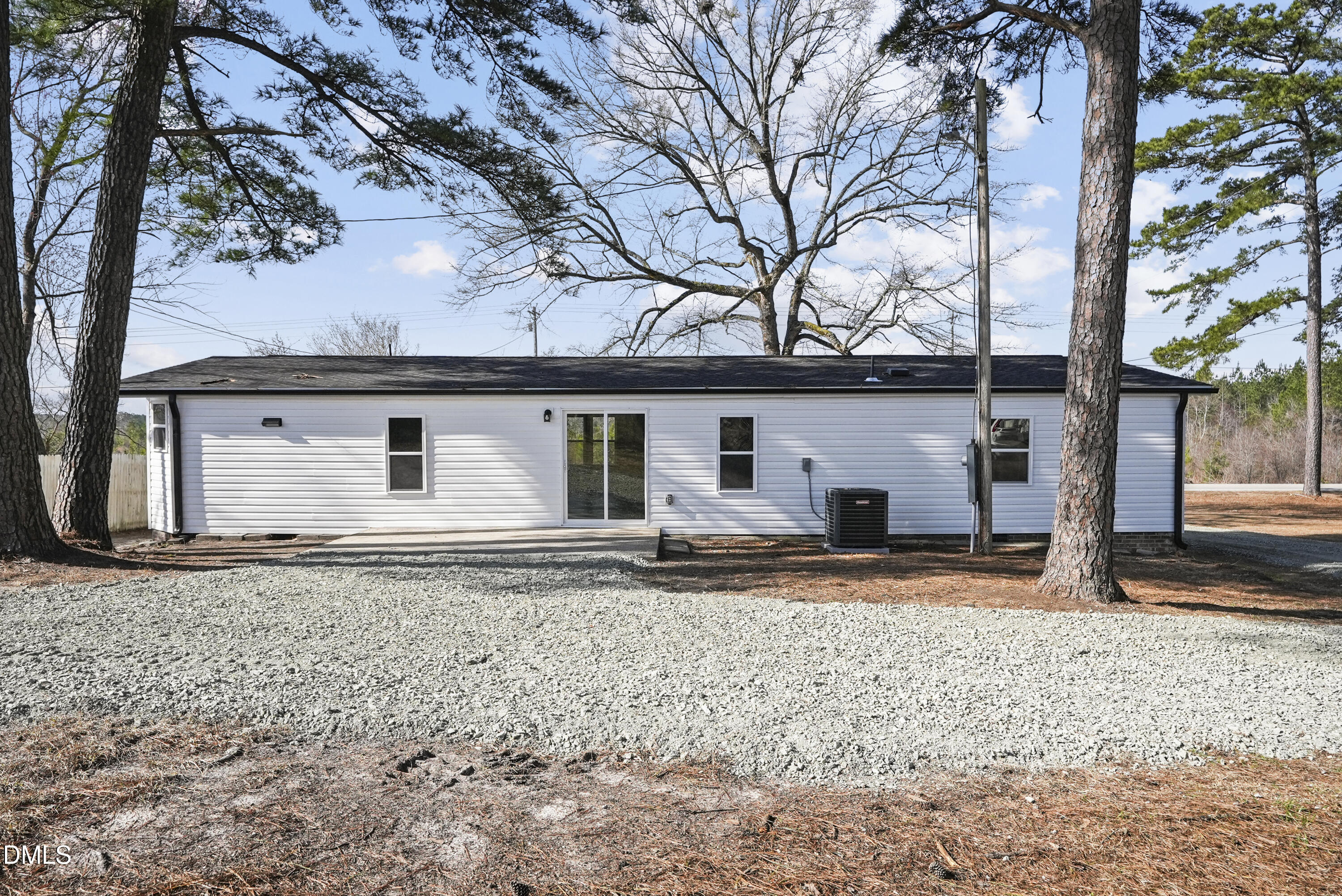 22176 Nc-24 Property Photo 3