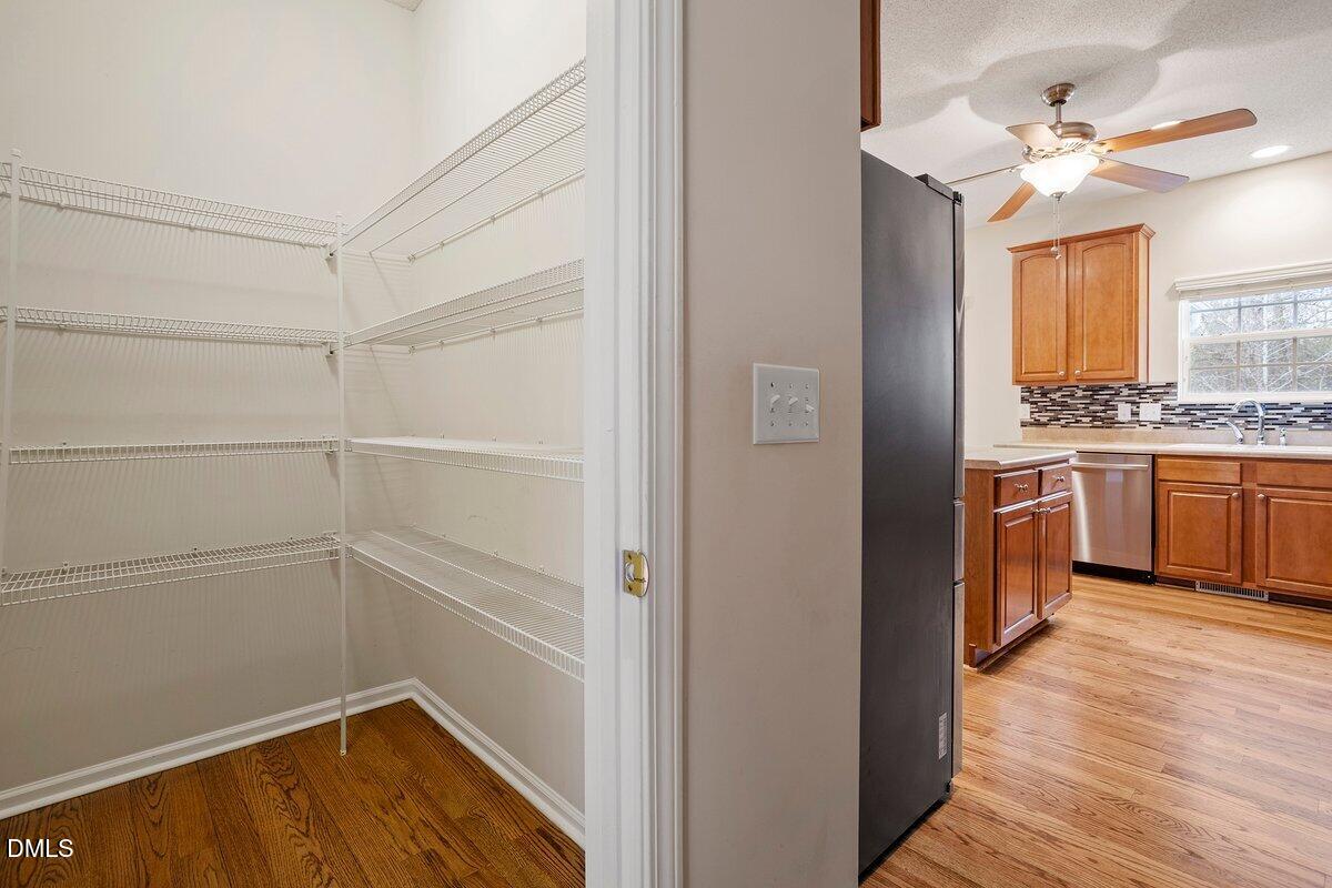 1325 Marbank Street Property Photo 18
