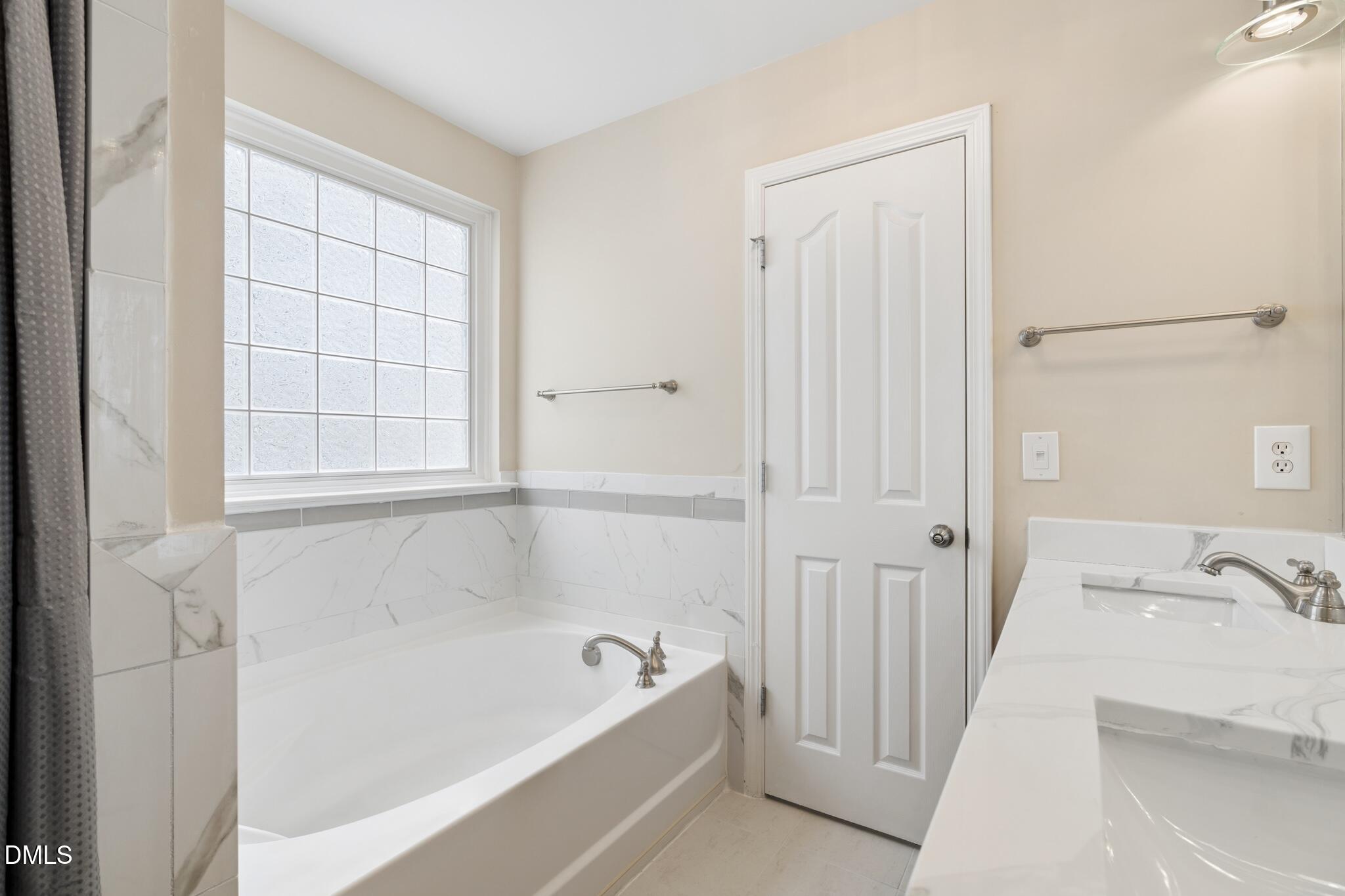 613 Abbey Hall Way Property Photo 19