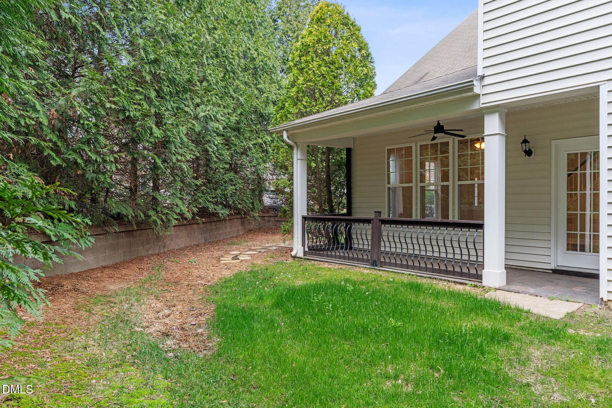 613 Abbey Hall Way Property Photo 28