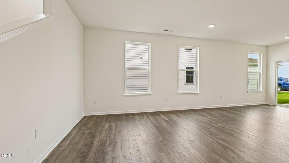 733 James J Freeland Memorial Drive Property Photo 6