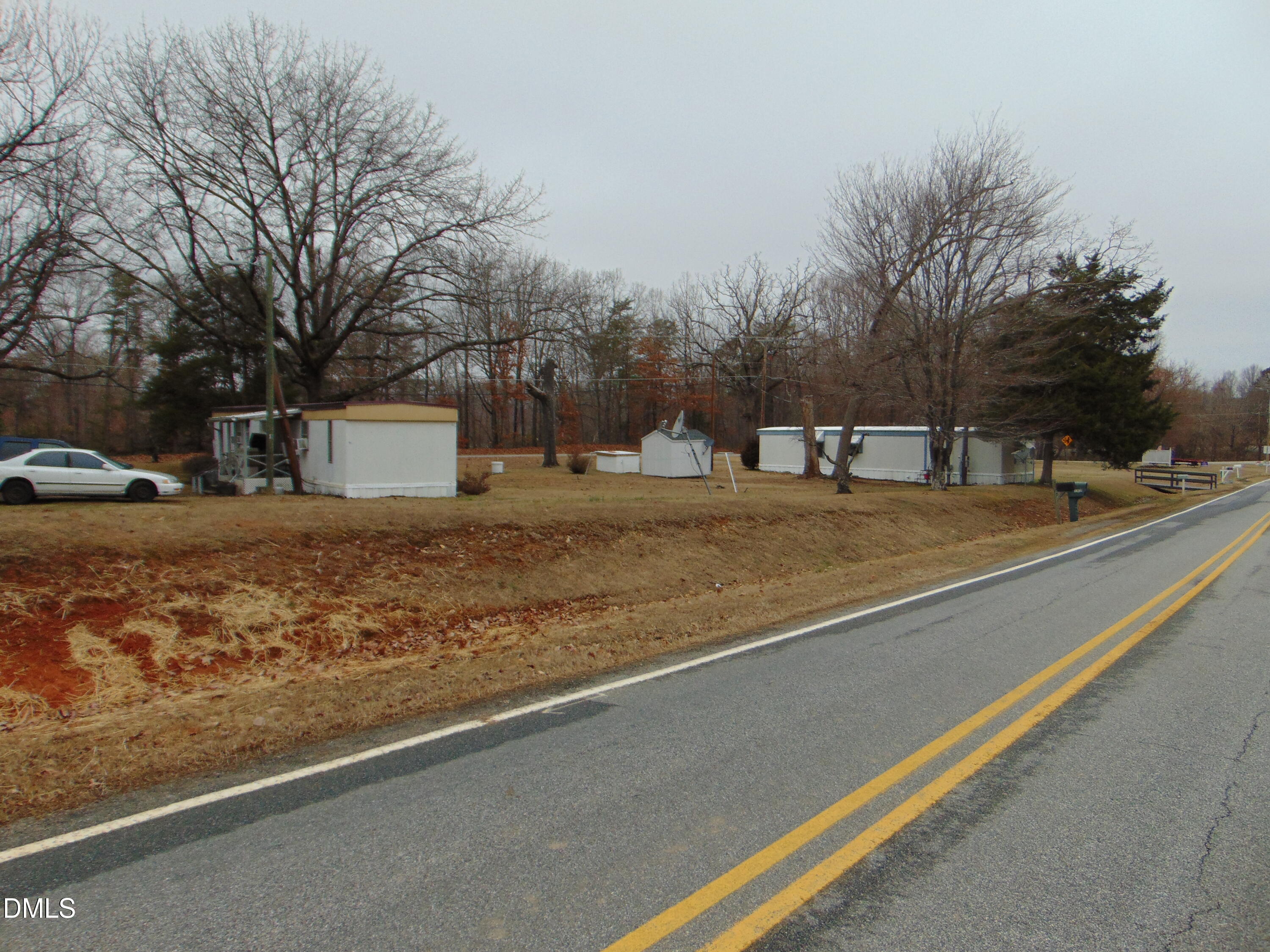 96 Pelham Loop Rd Property Photo 4
