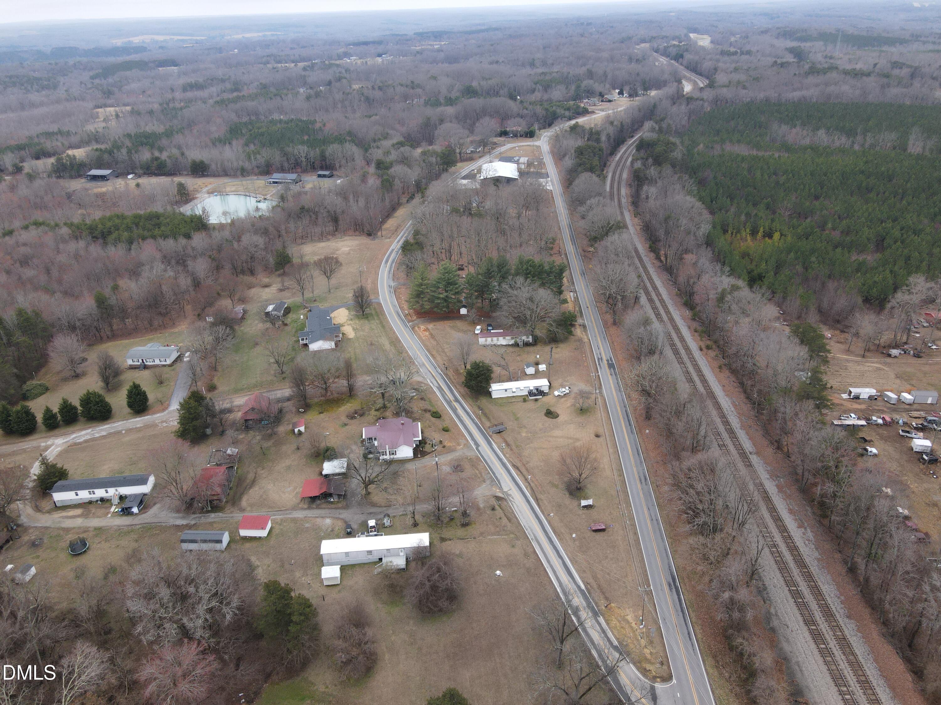 96 Pelham Loop Rd Property Photo 12