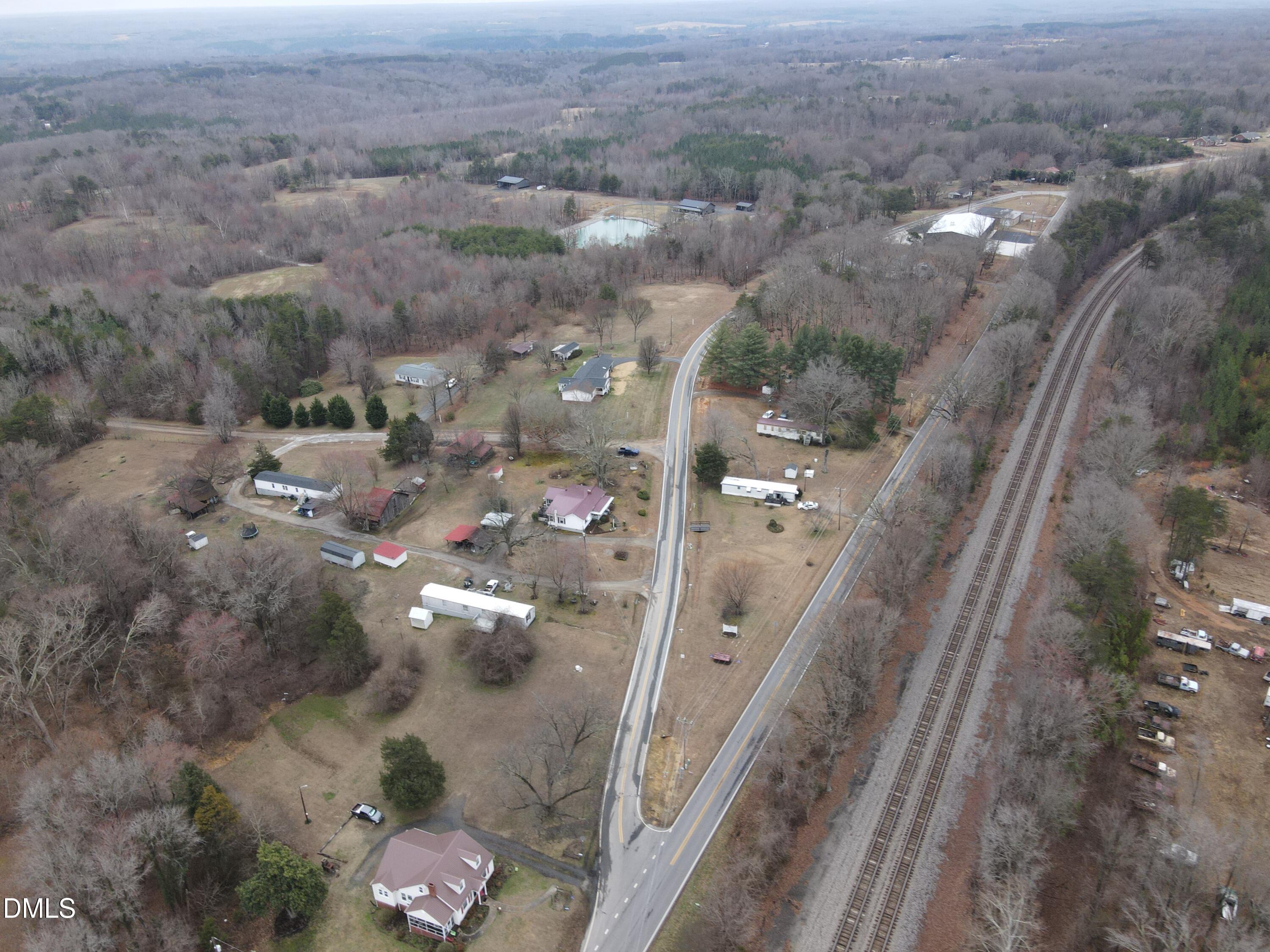 96 Pelham Loop Rd Property Photo 13