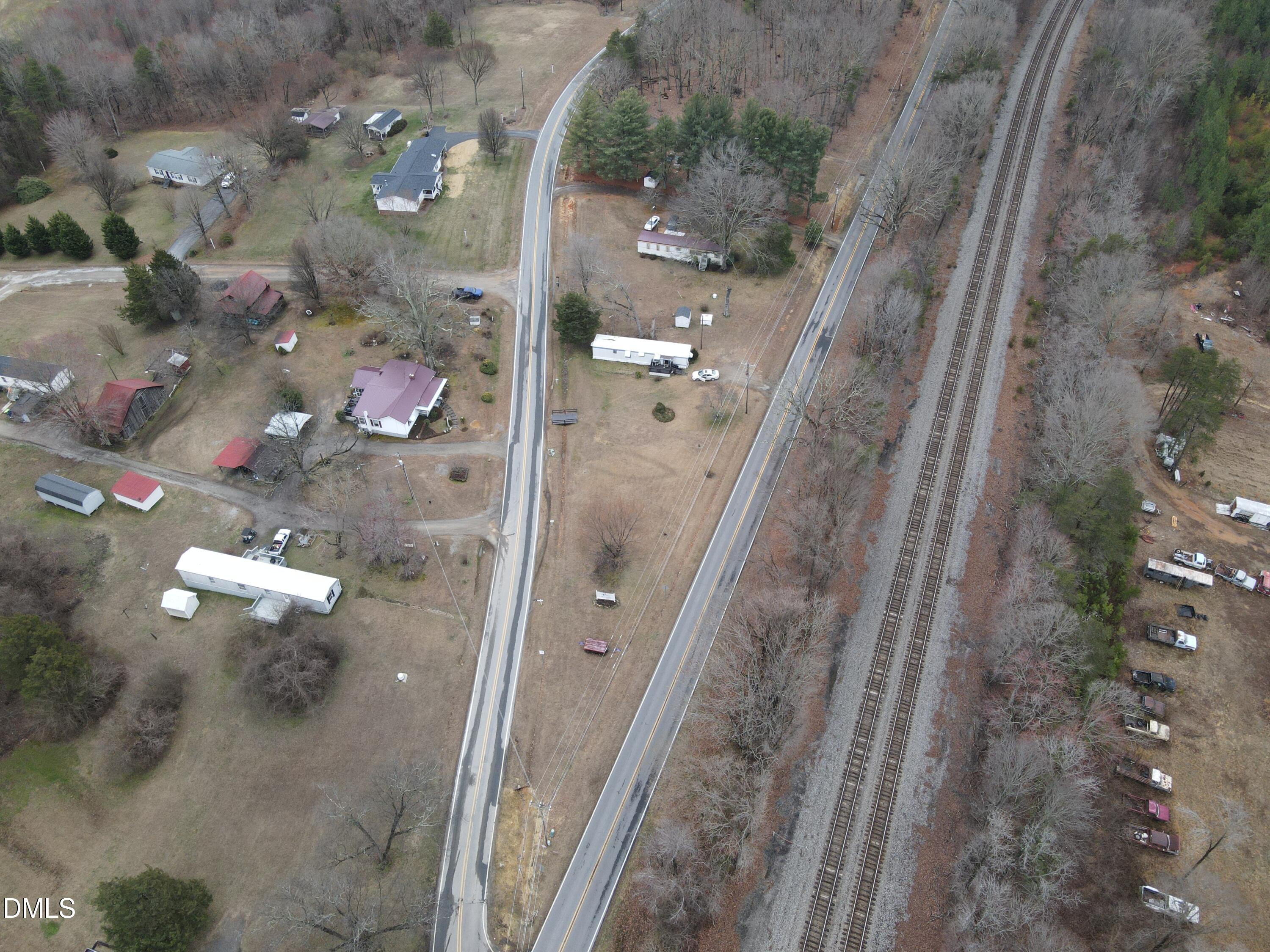 96 Pelham Loop Rd Property Photo 14