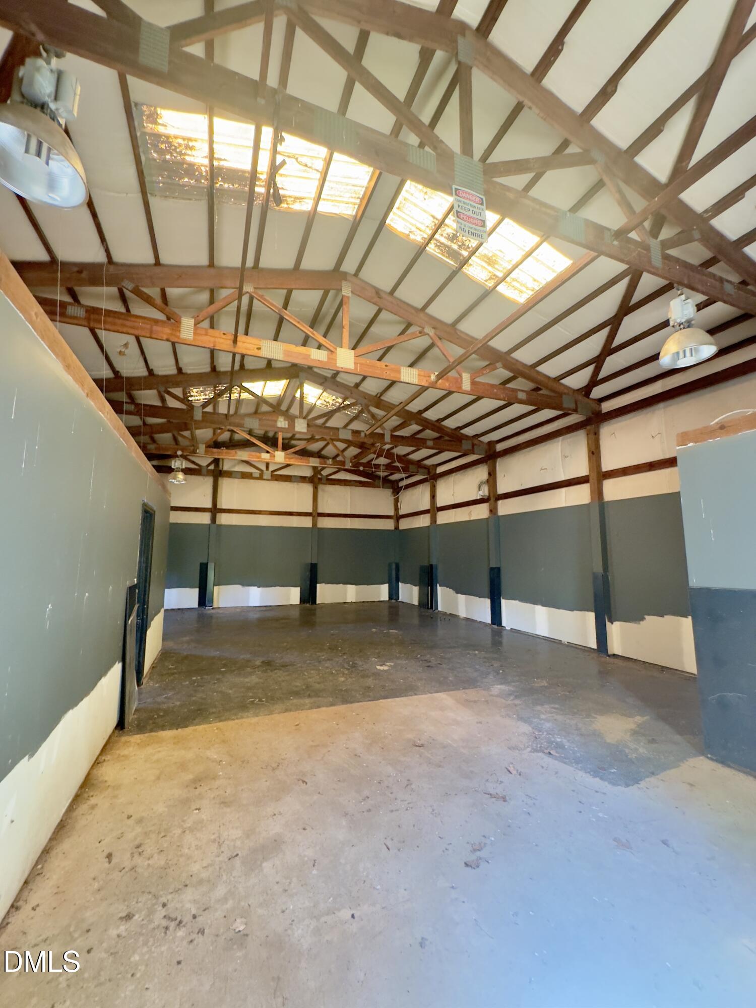 6517 Ten Ten Road Property Photo 4