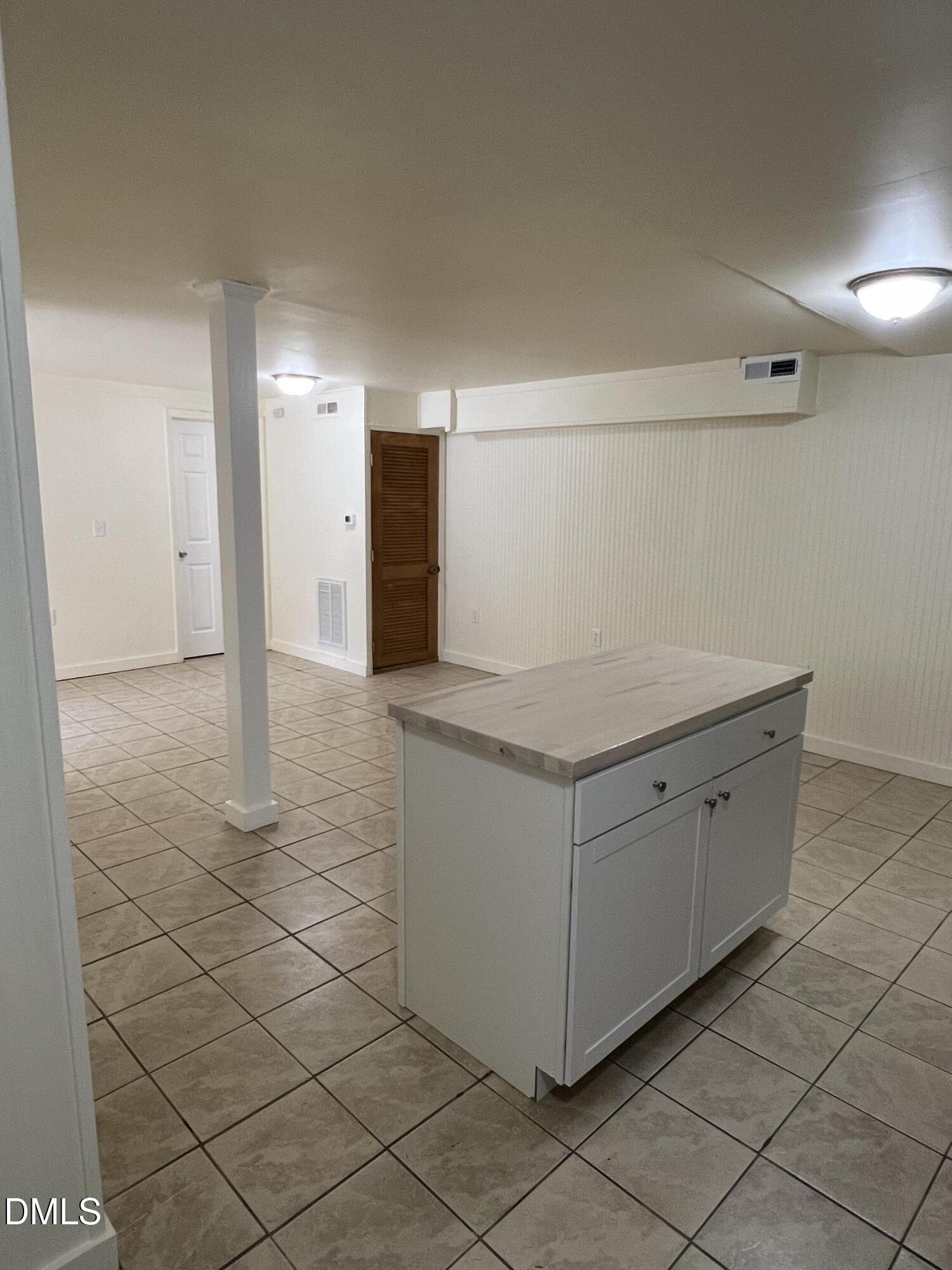 613 Bellhaven Street Property Photo 8