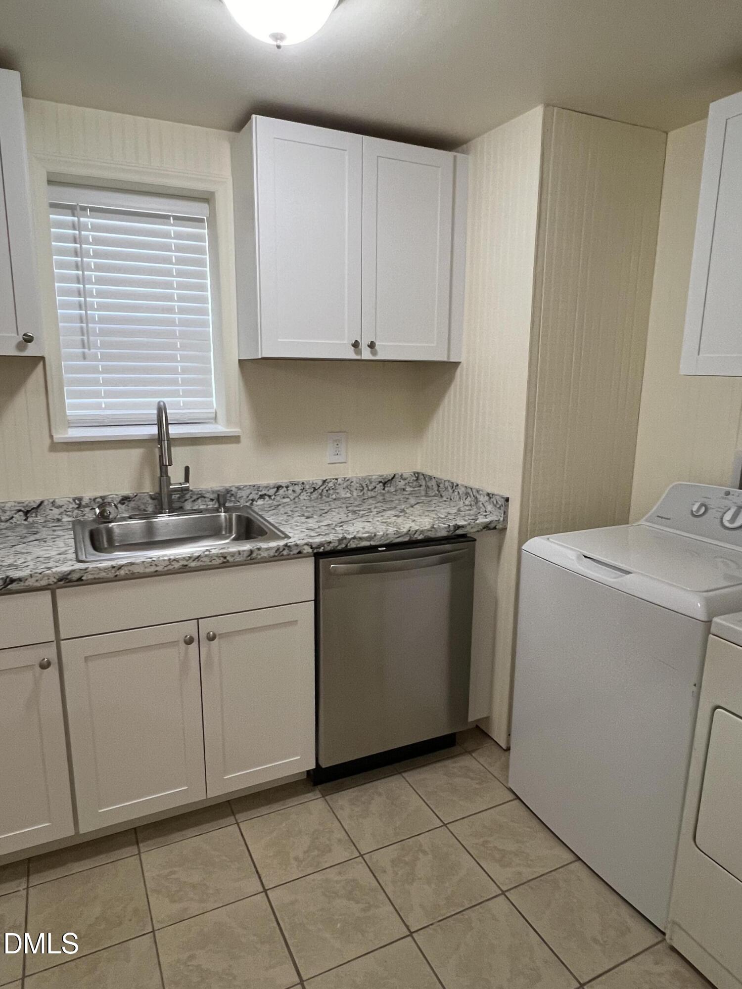 613 Bellhaven Street Property Photo 10